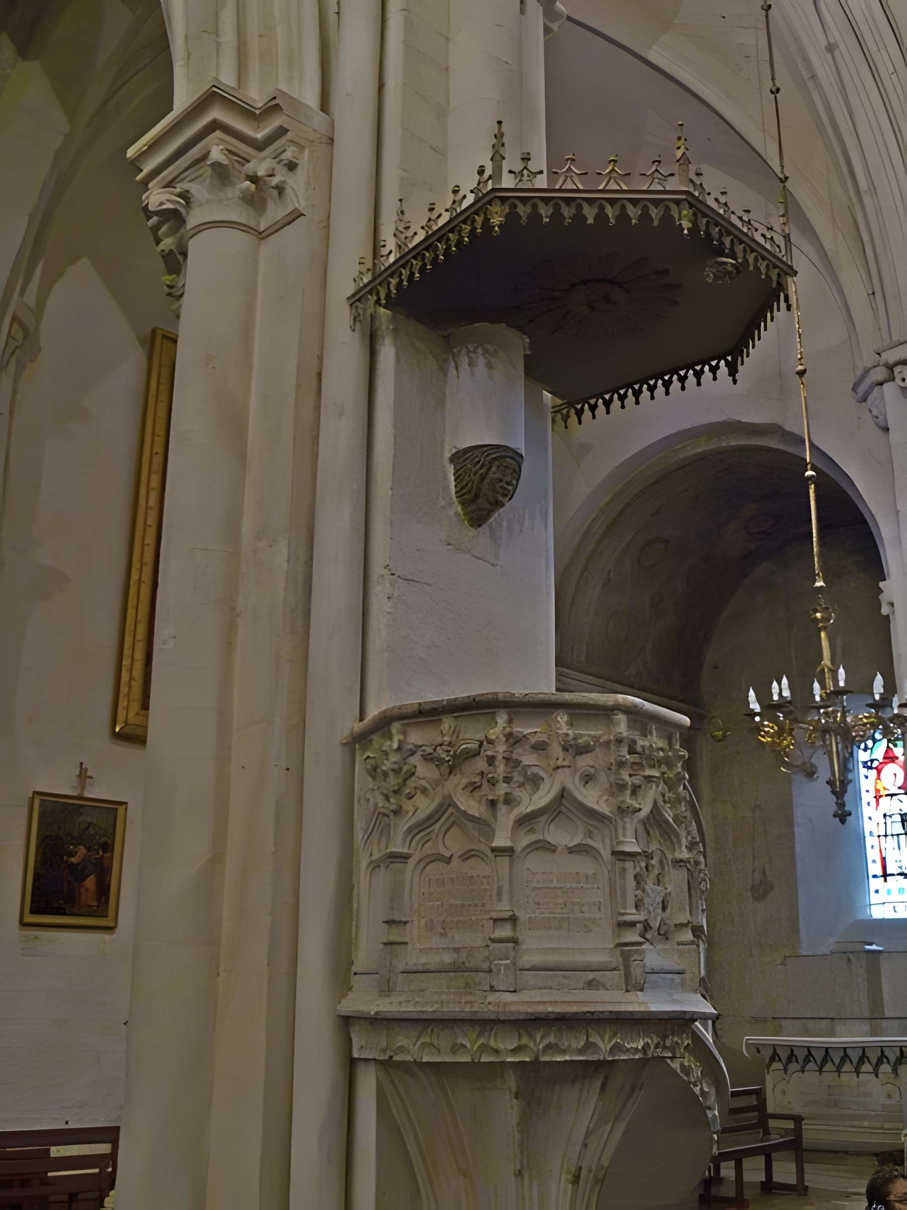 Église Notre-Dame-des-Pommiers de Largentière