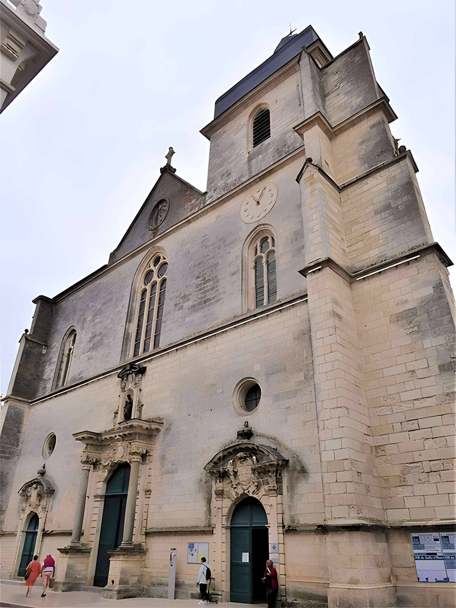 Église Notre-Dame-du-Bon-Port des Sables-d'Olonne