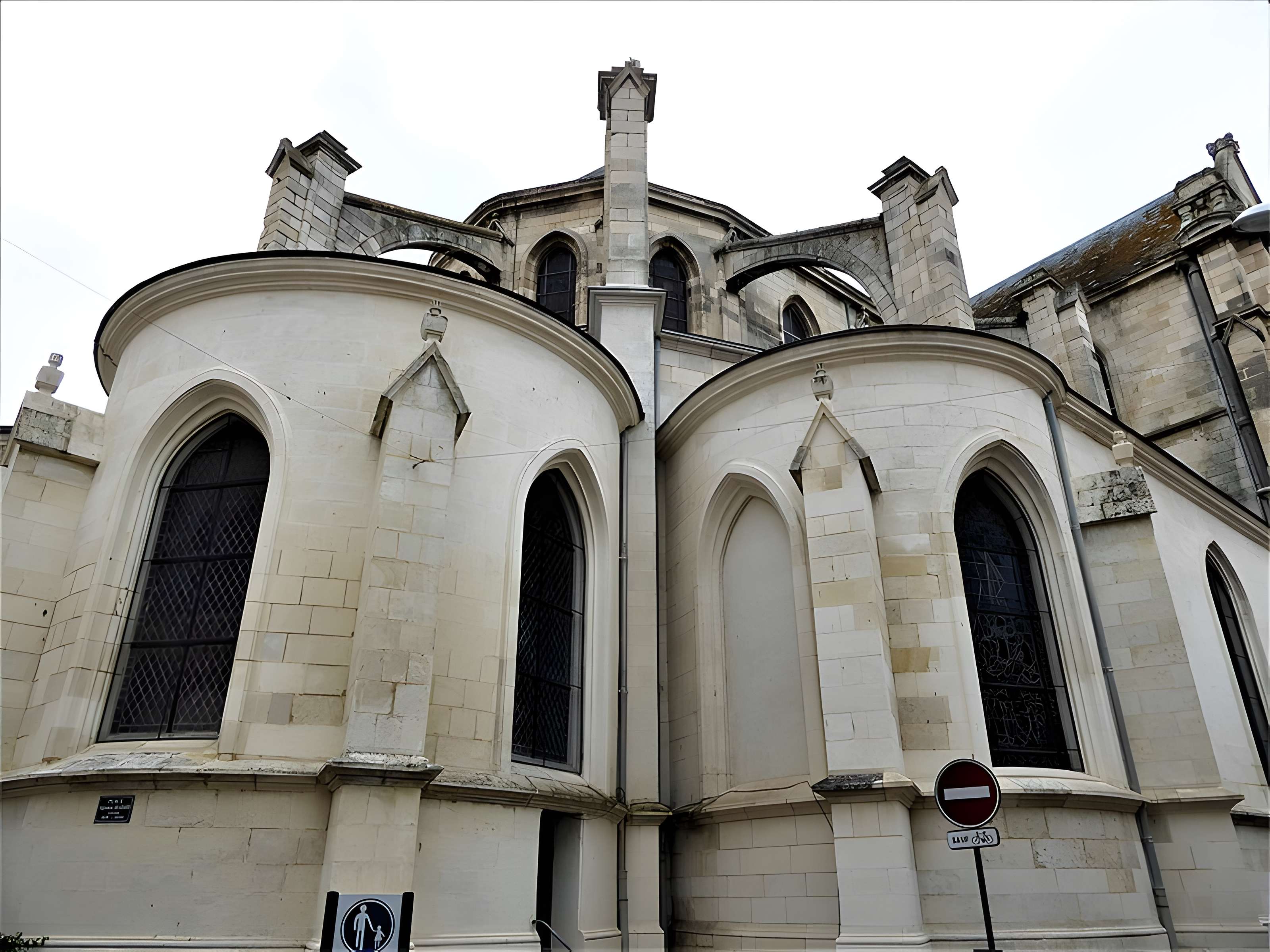 Église Notre-Dame-du-Bon-Port des Sables-d'Olonne