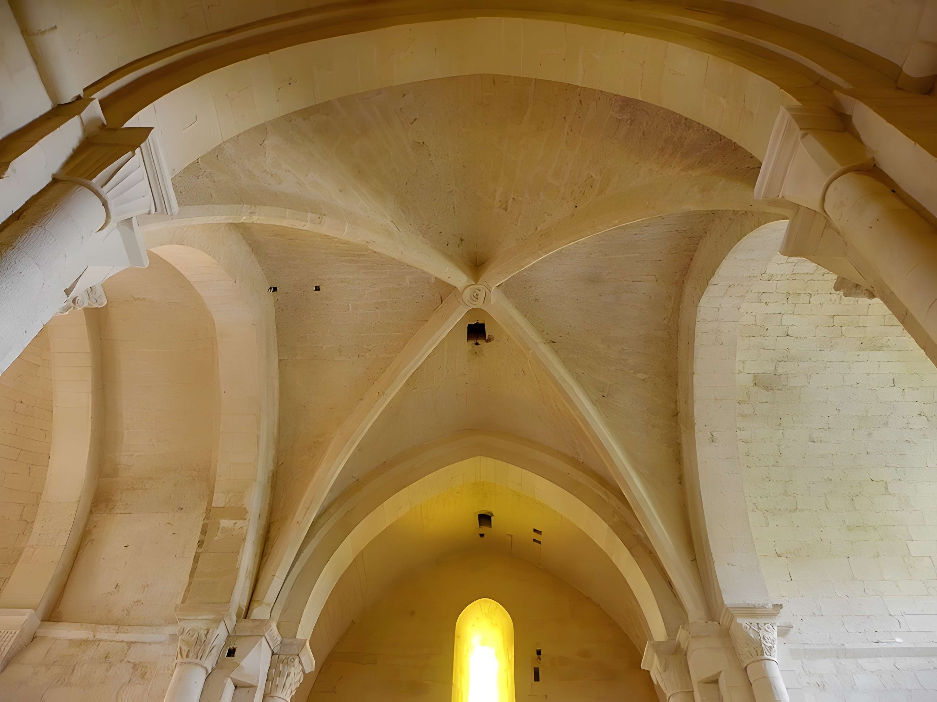 Église Notre-Dame-du-Bourg de Biron