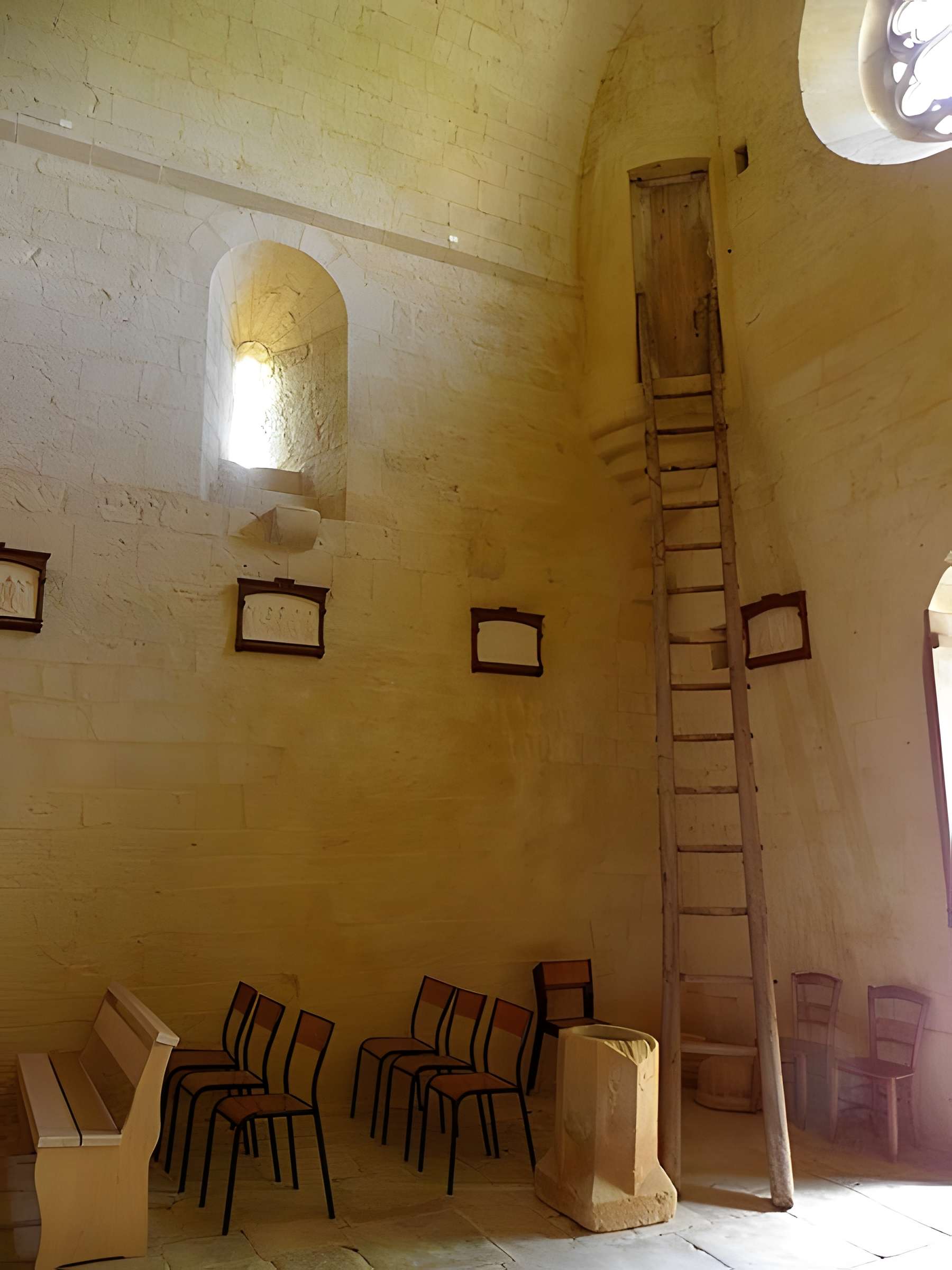 Église Notre-Dame-du-Bourg de Biron