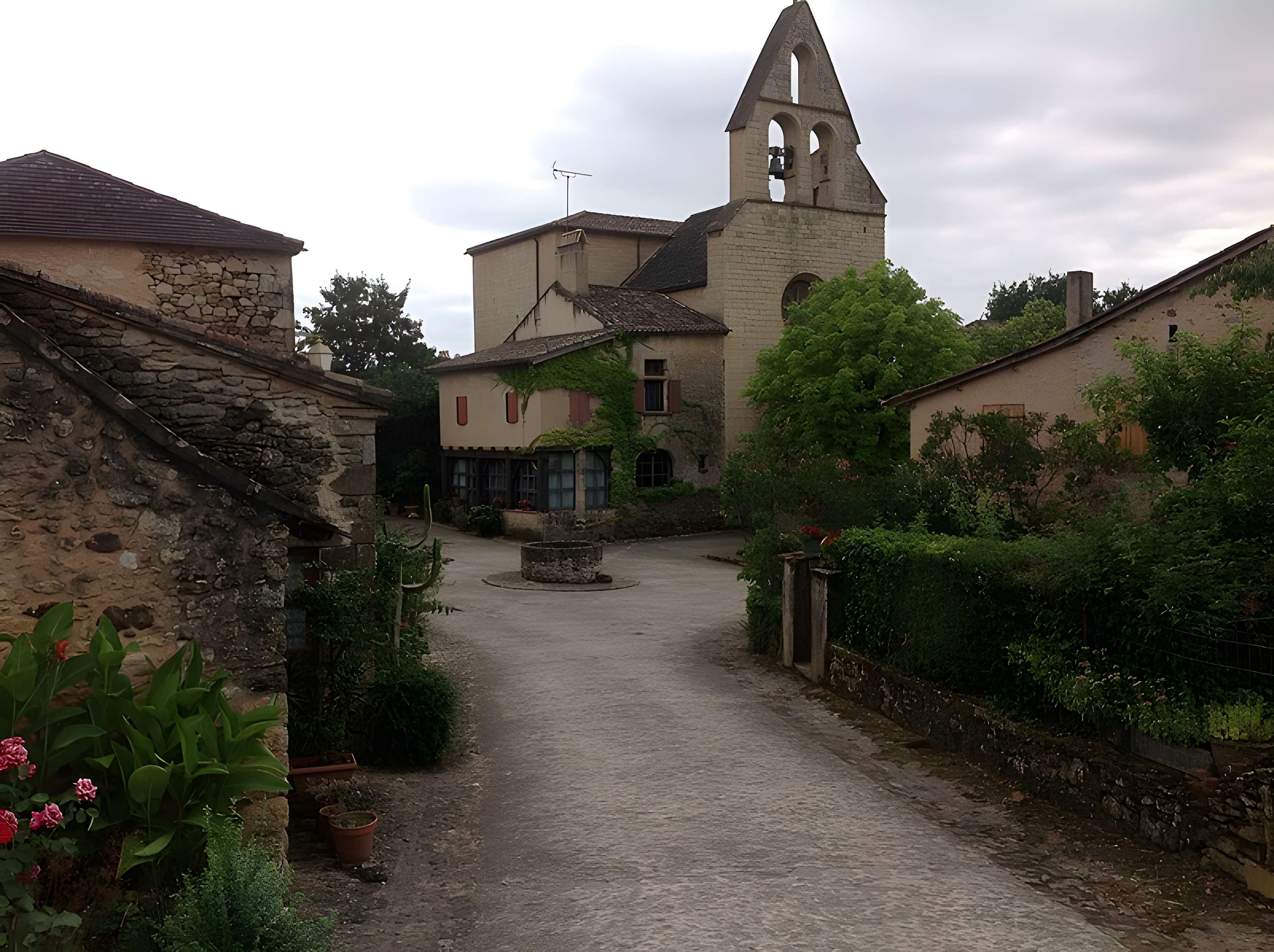 Église Notre-Dame-du-Bourg de Biron