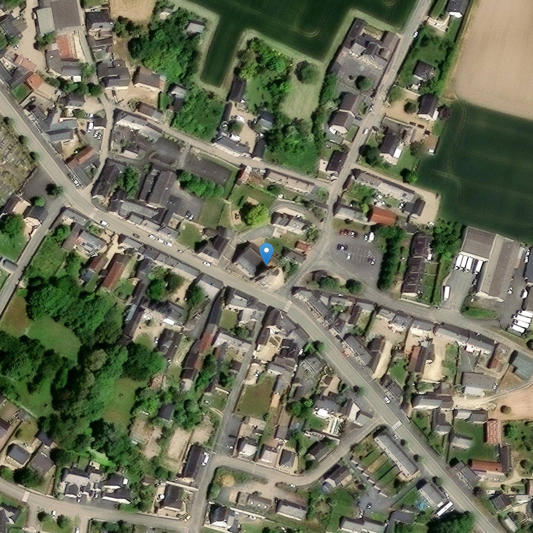 Photo de アンビルルー・シャトーの聖マルティン・デ・ヴェルトゥ教会