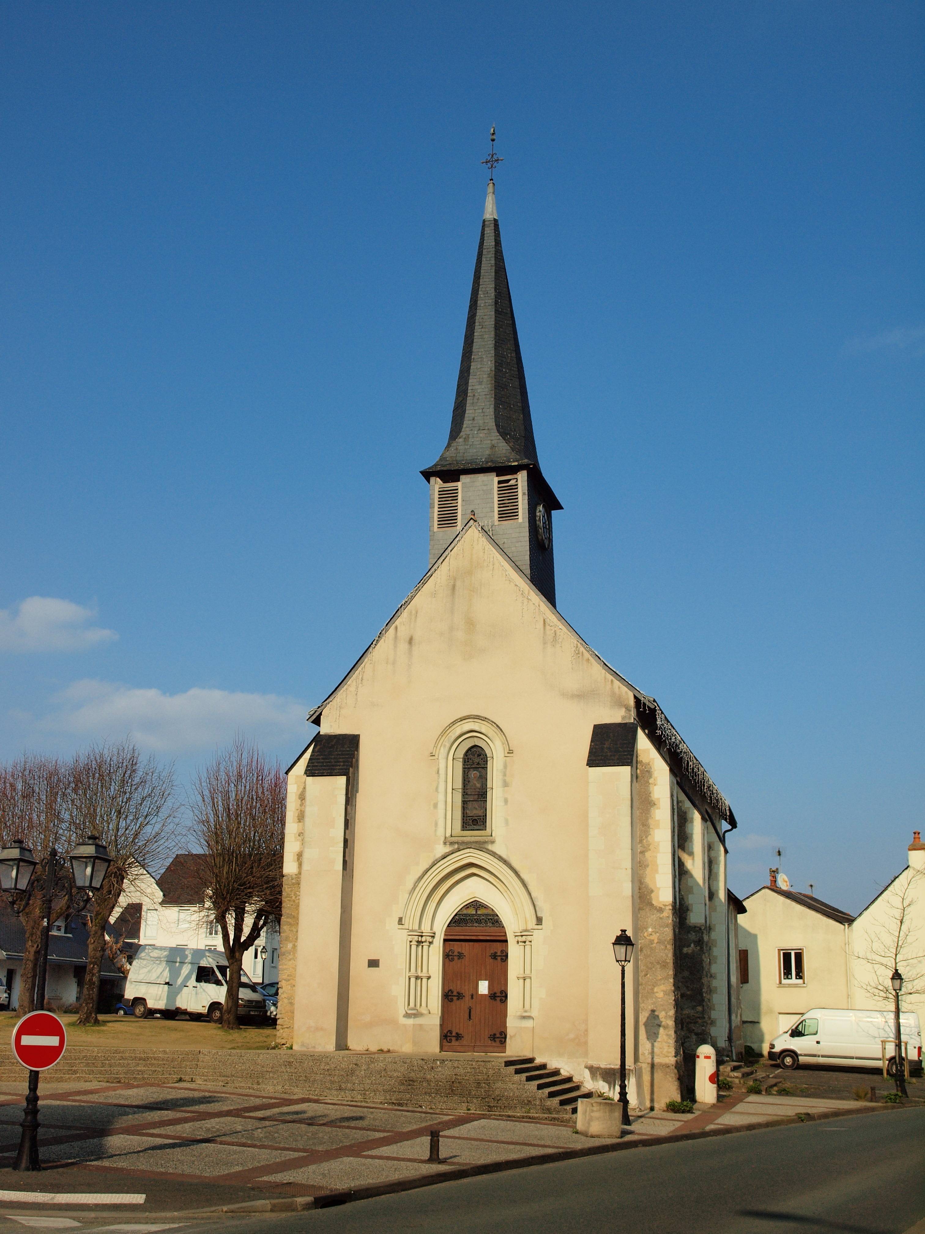 Photo de Saint-Emerance Kerk van Pellouailles-les-Vignes