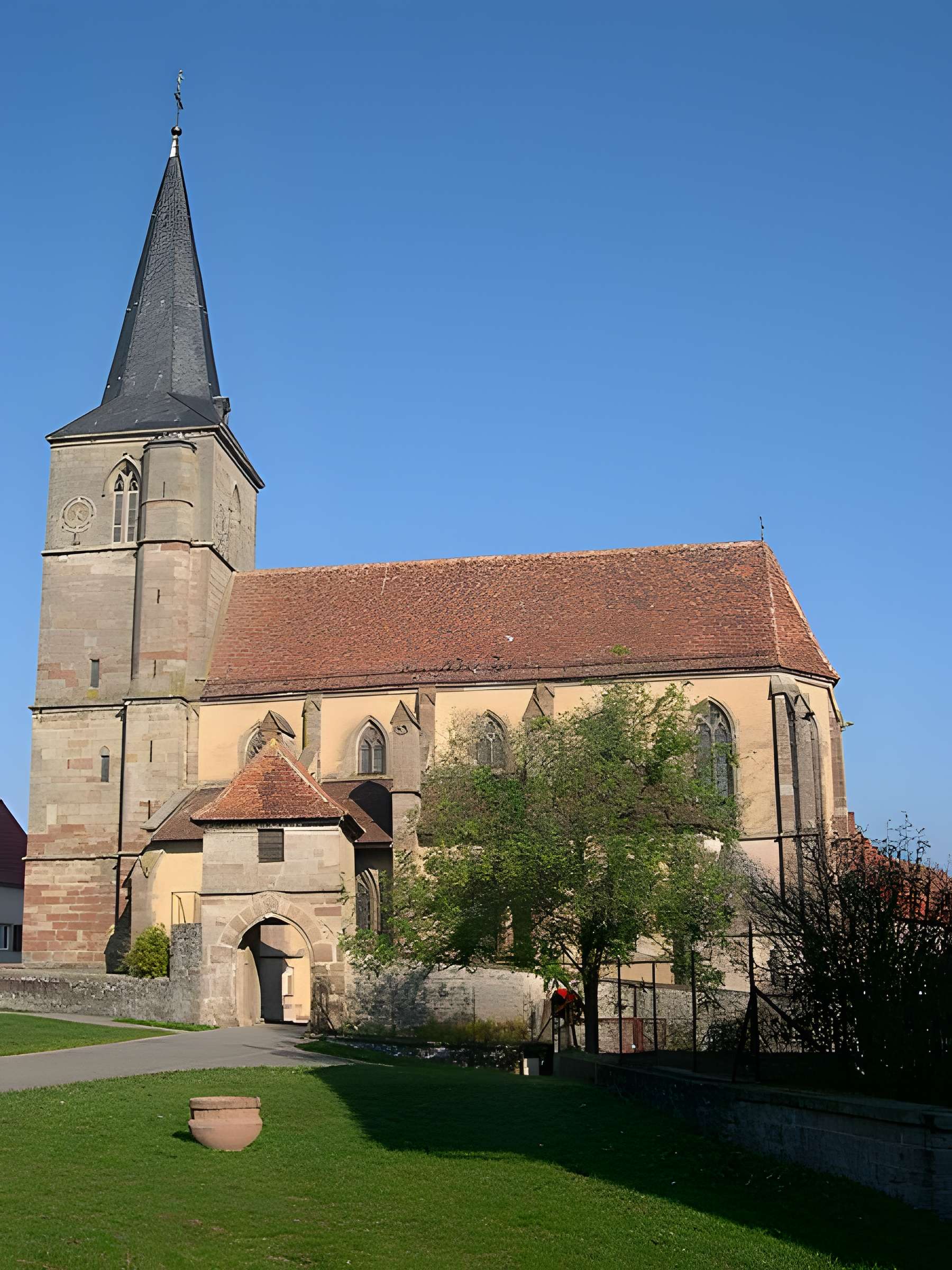 Église protestante fortifiée de Domfessel