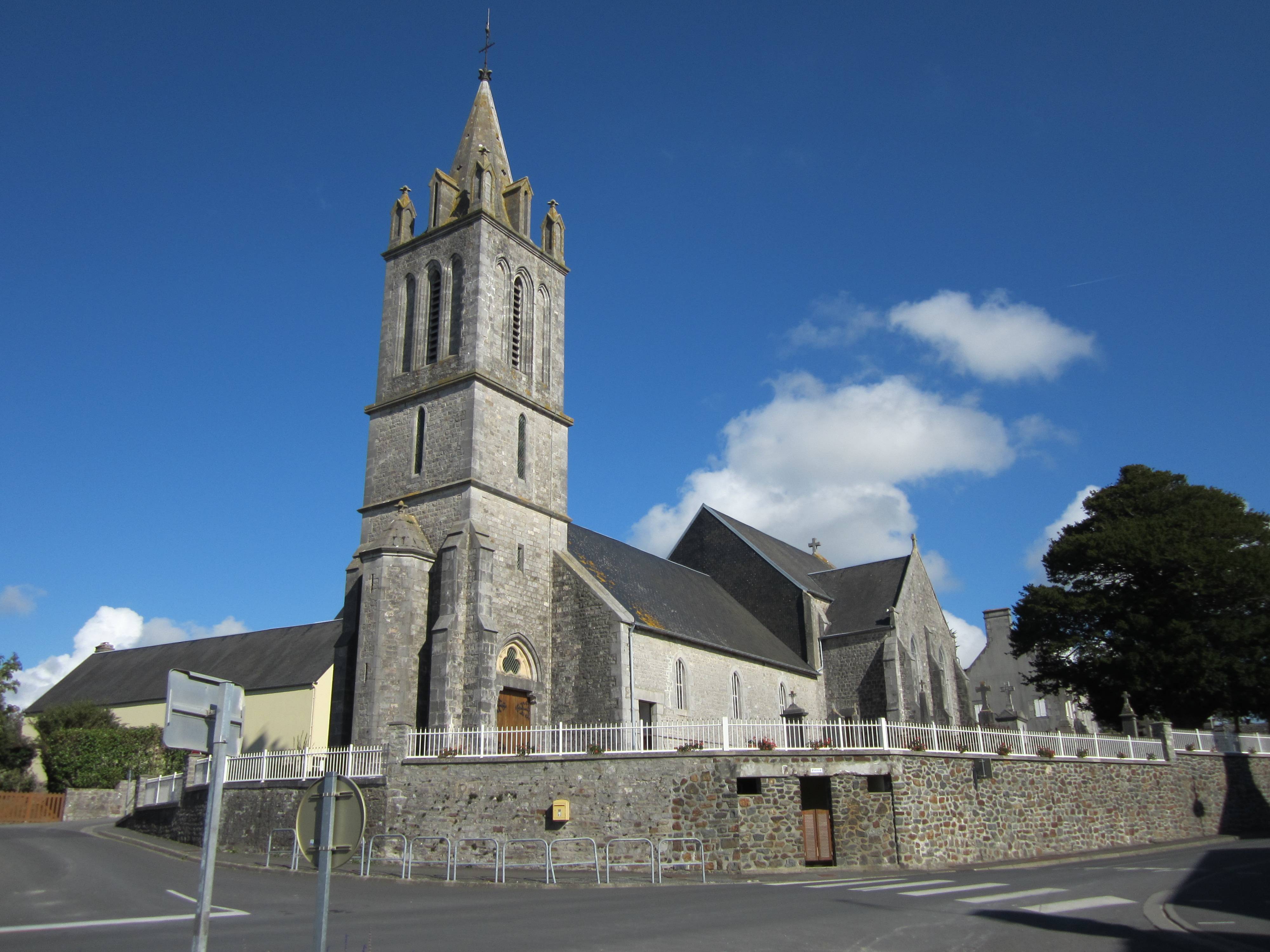 Photo de Église de la Vierge-Marie-en-son-Assomption d'Hauteville-sur-Mer