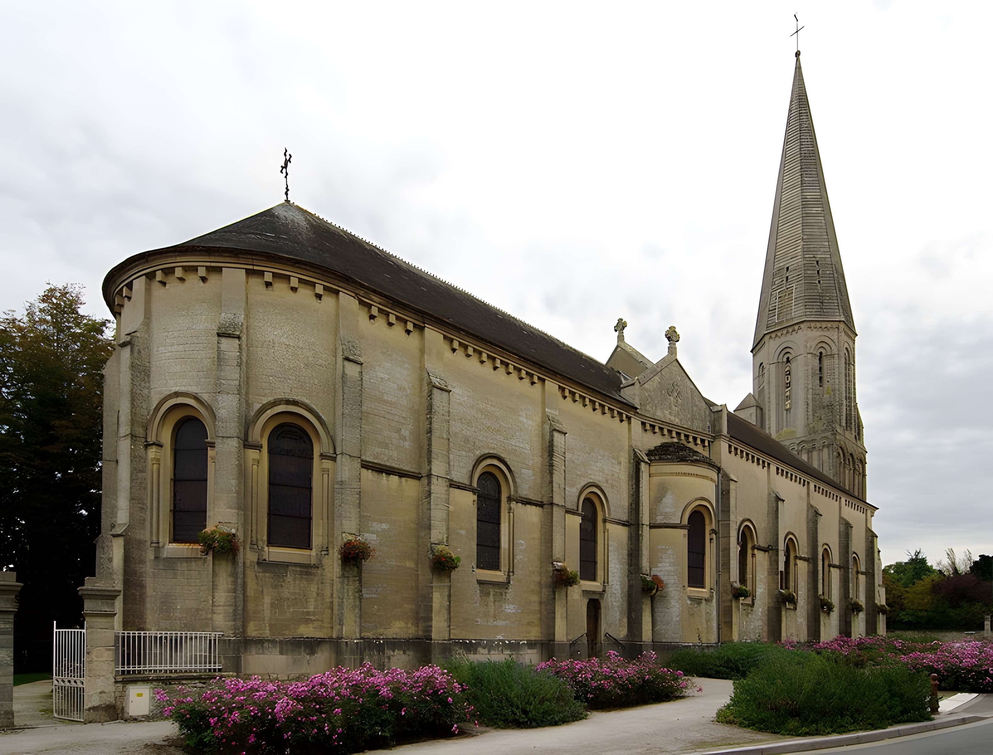 Église Saint-Aignan de Trévières 