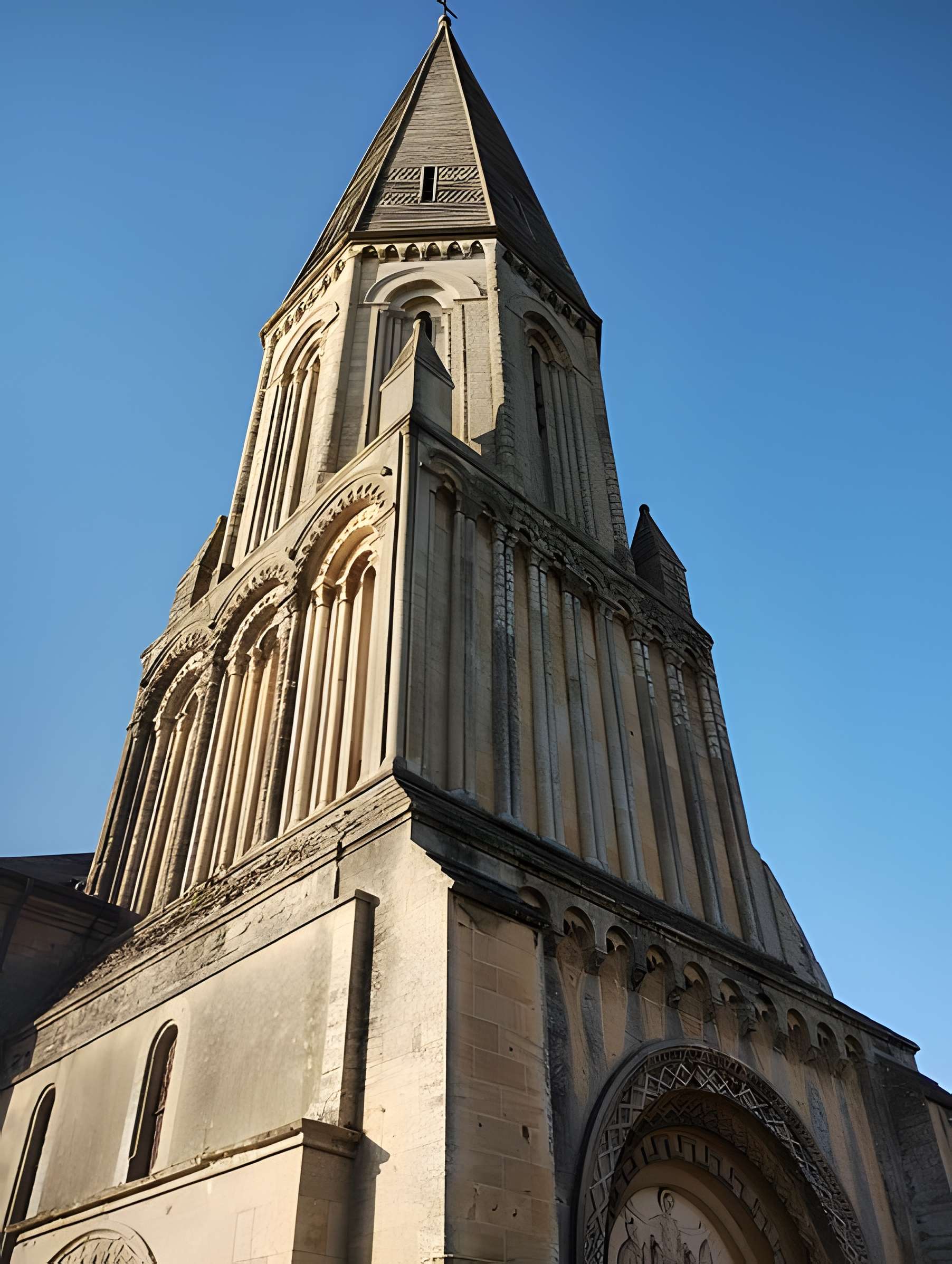 Église Saint-Aignan de Trévières