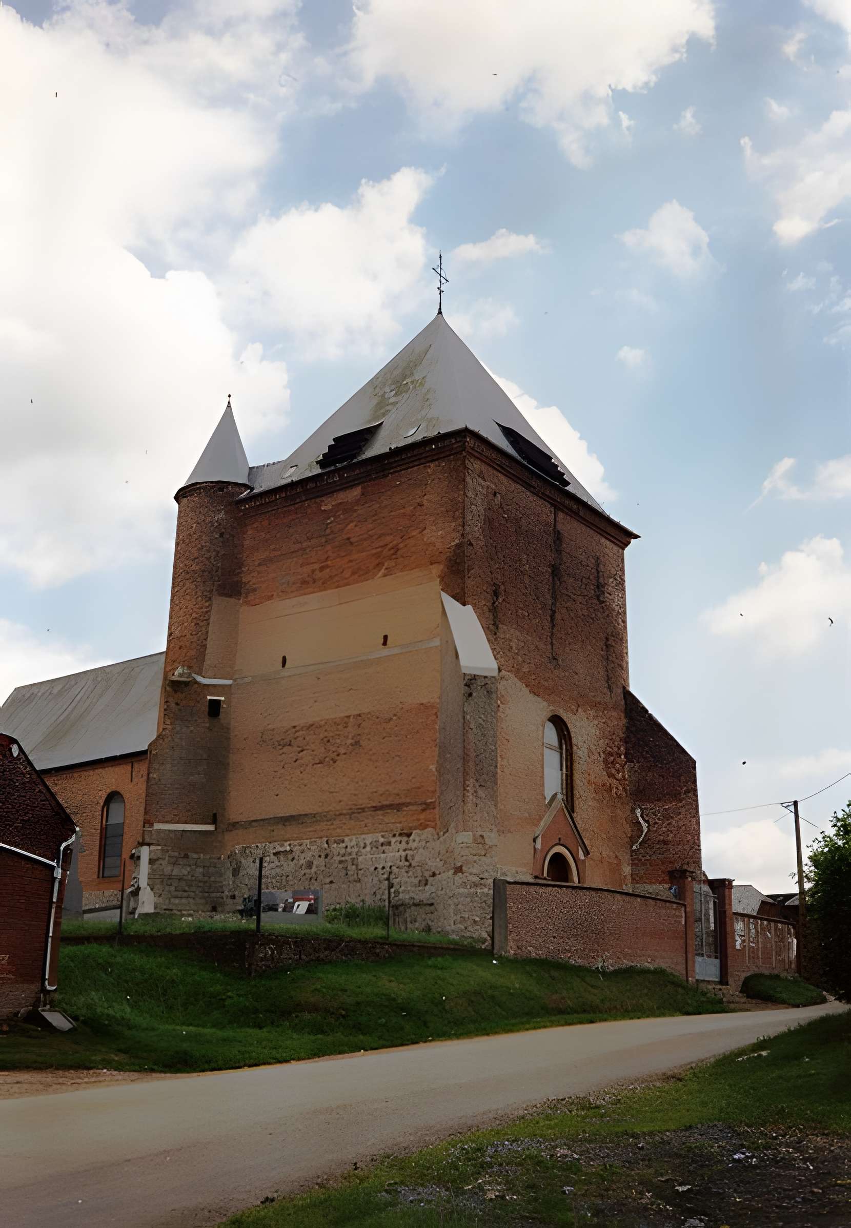 Église Saint-Algis de Saint-Algis