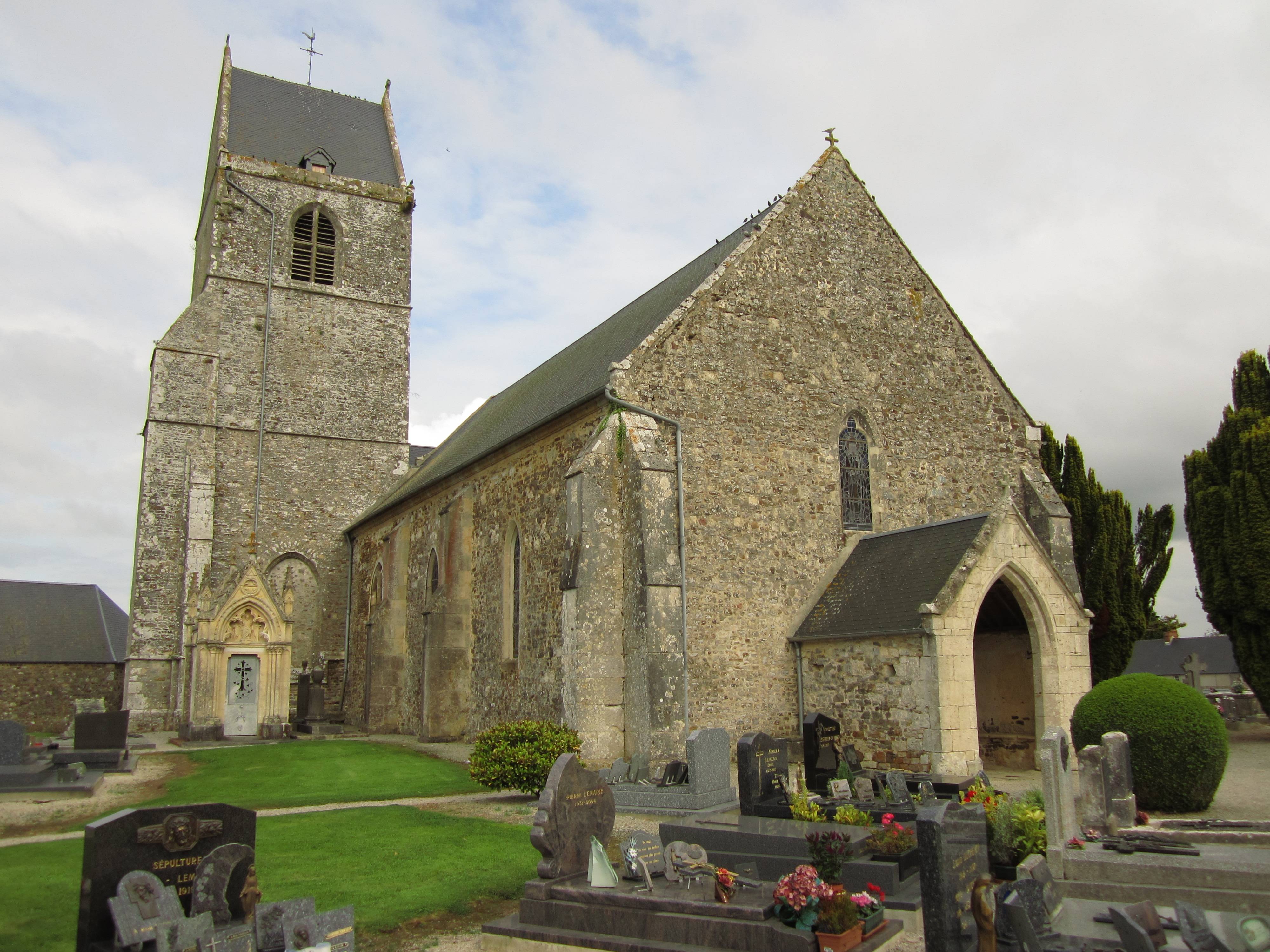 Photo de ネホの聖ジョージ教会