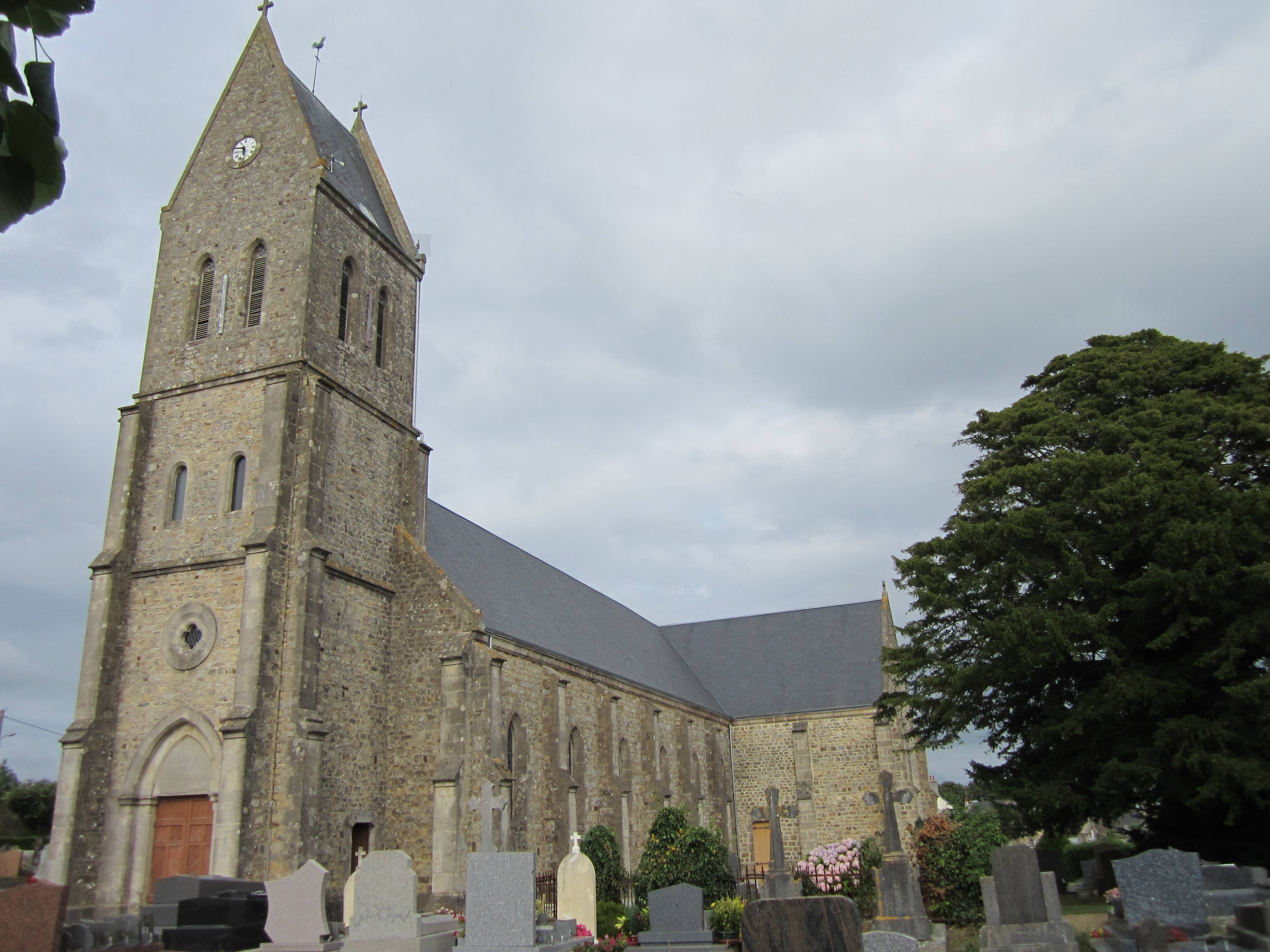 Photo de Kirche von Santiago de Saint-Jacques-de-Néhou