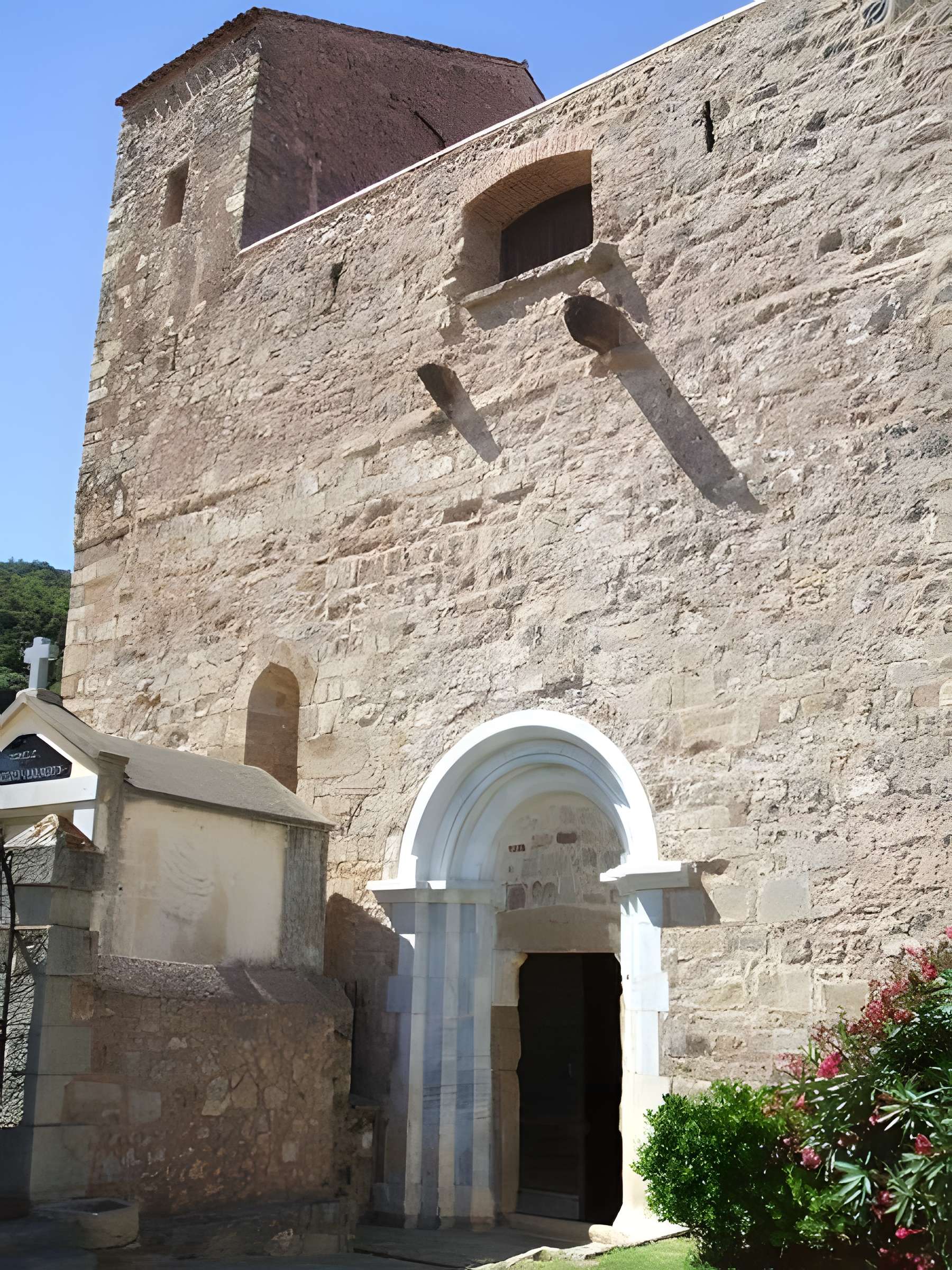 Église Saint-André de Montbolo 