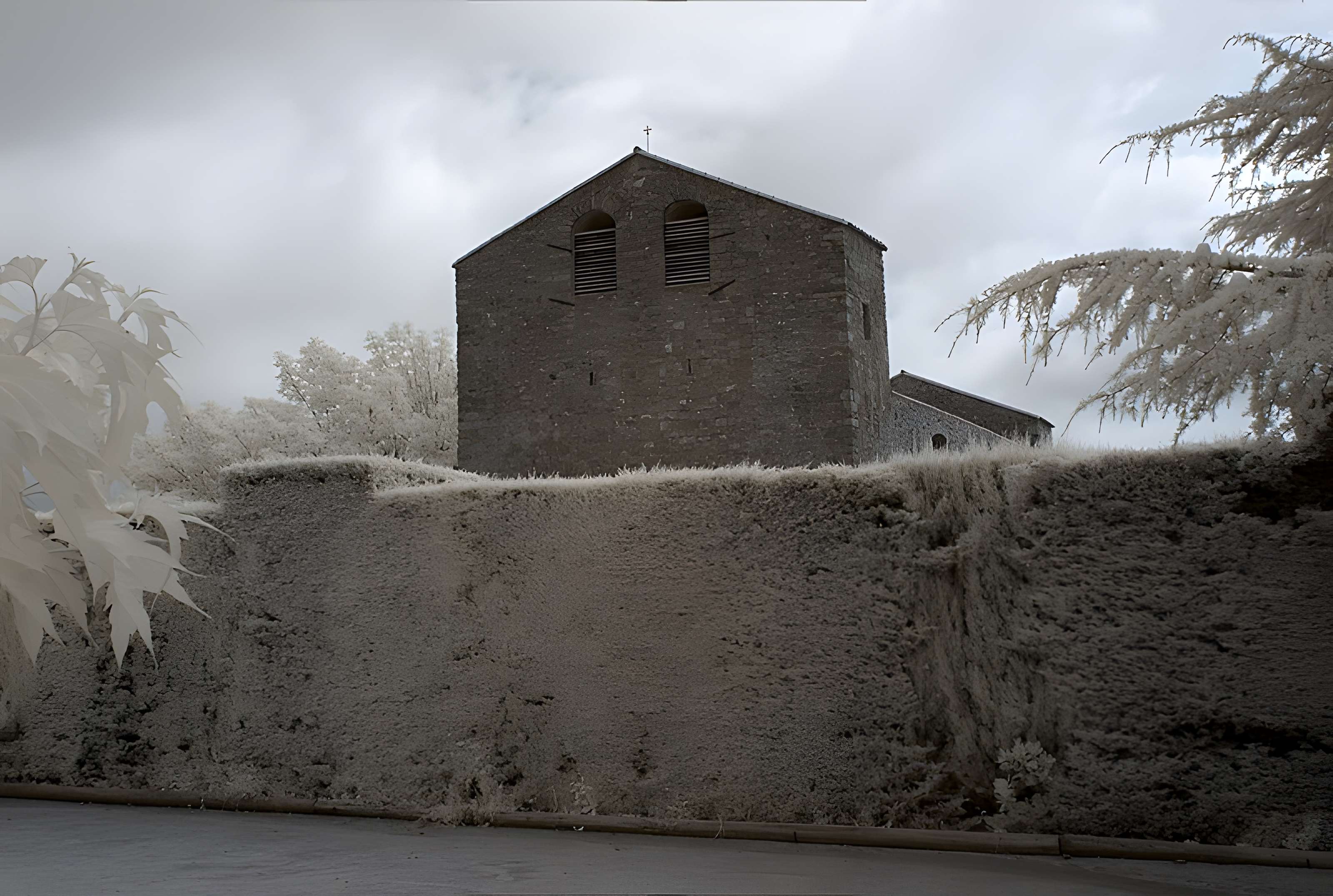 Église Saint-André de Montbolo