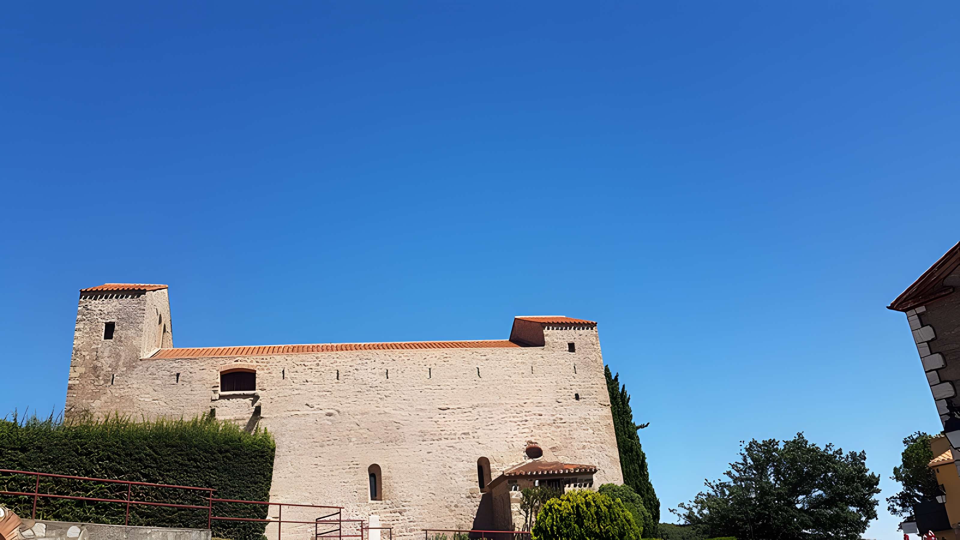 Église Saint-André de Montbolo
