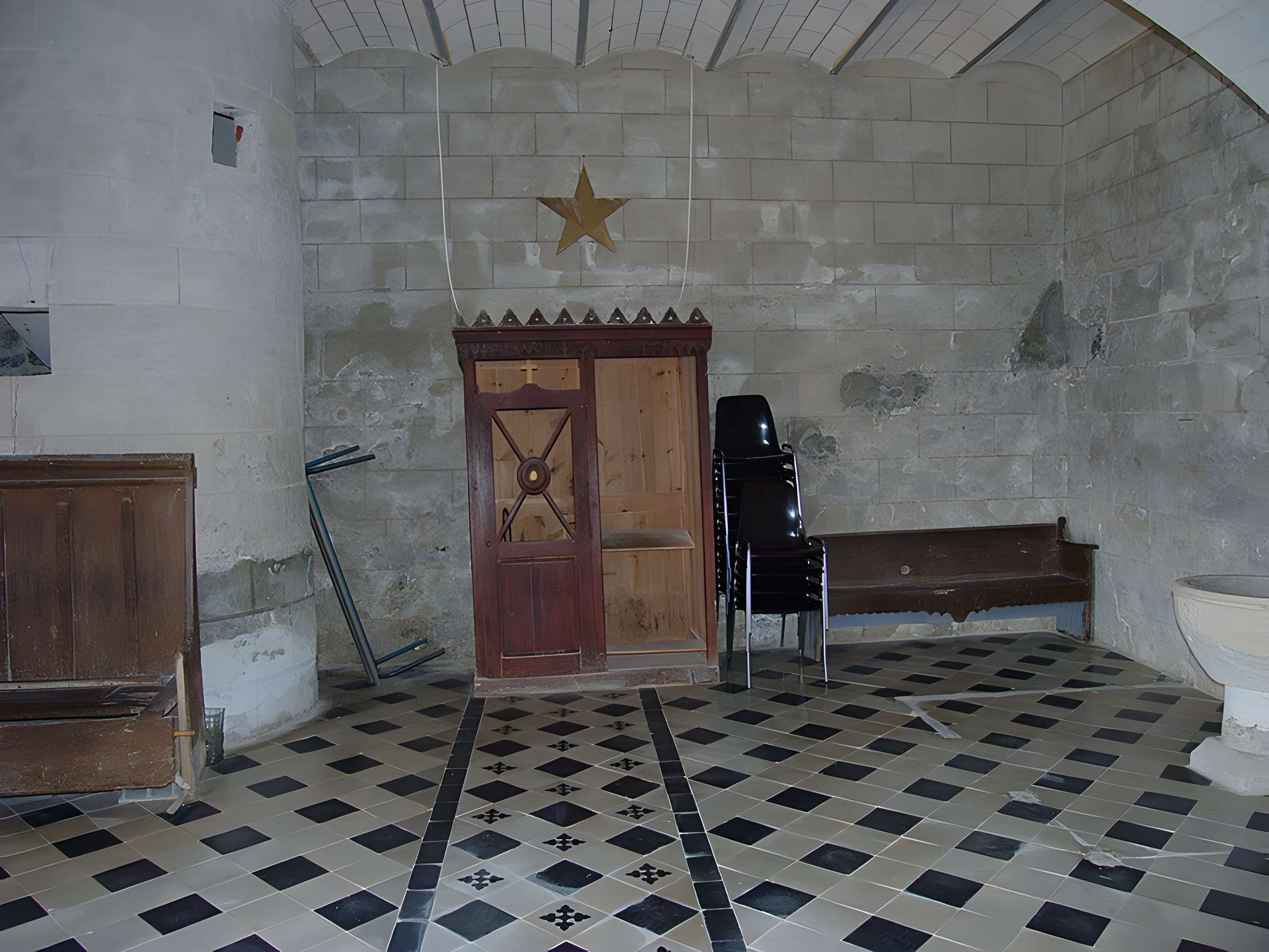 Église Saint-André de Montbolo