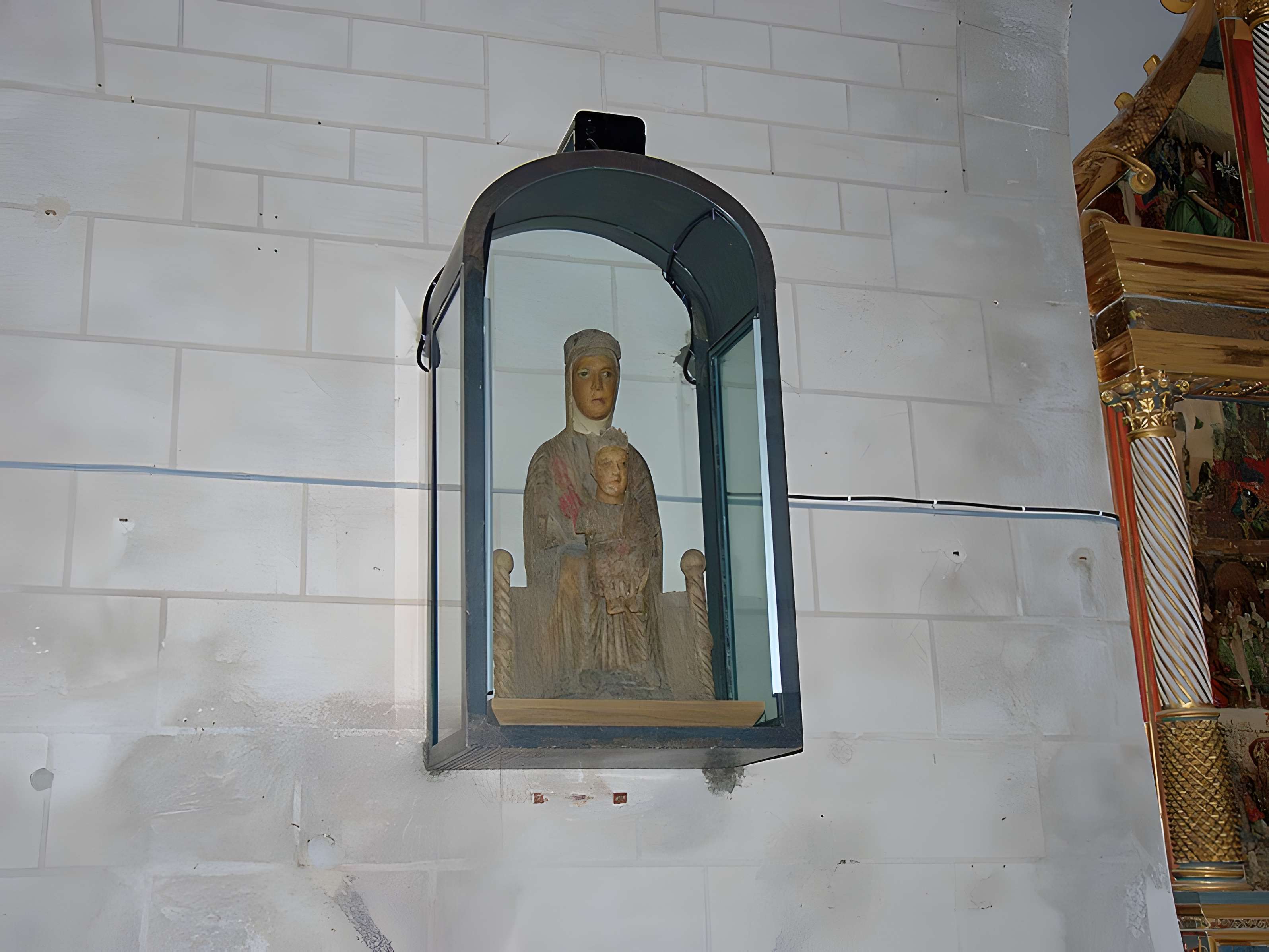 Église Saint-André de Montbolo