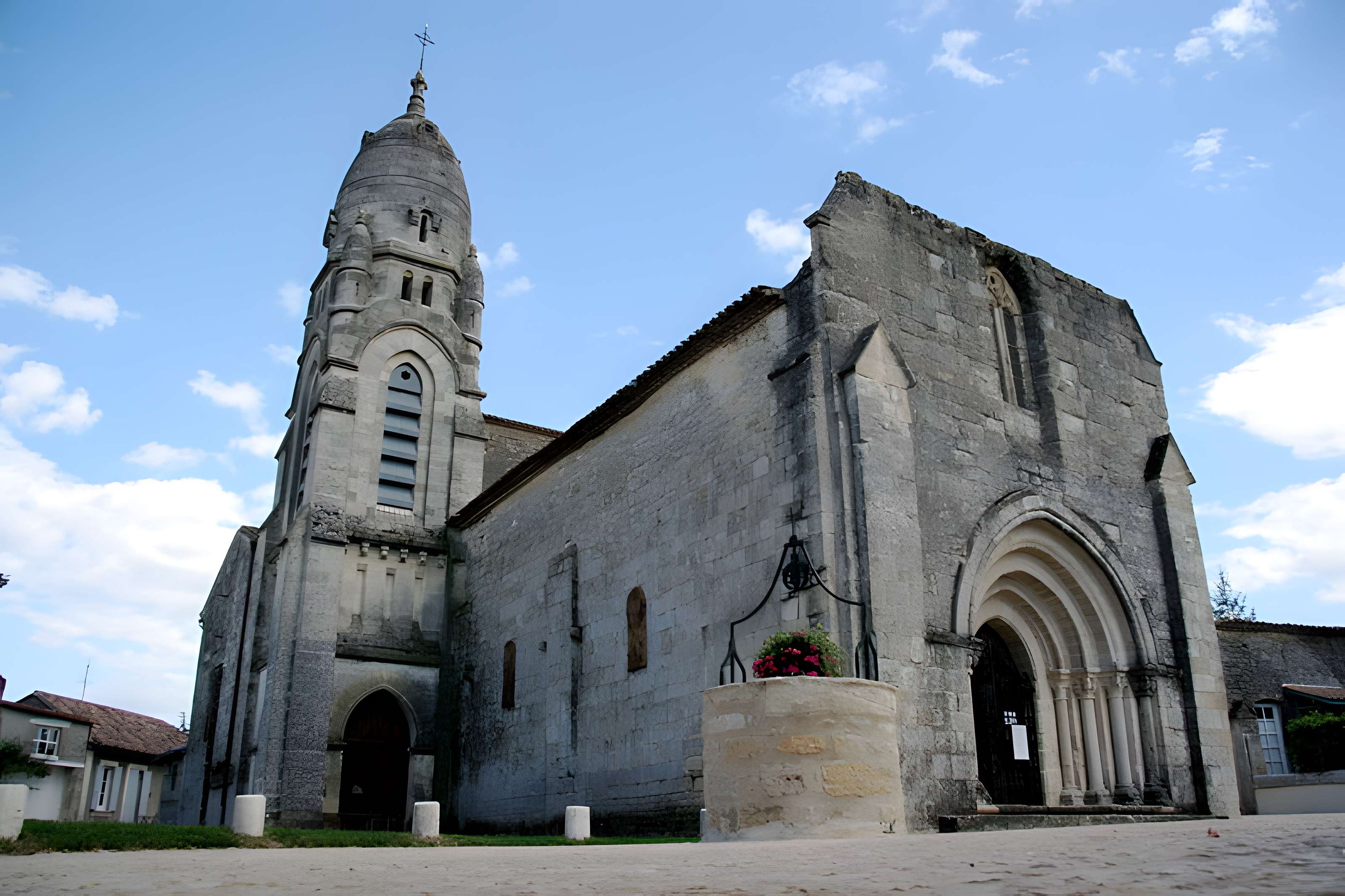 Église Saint-André de Pellegrue