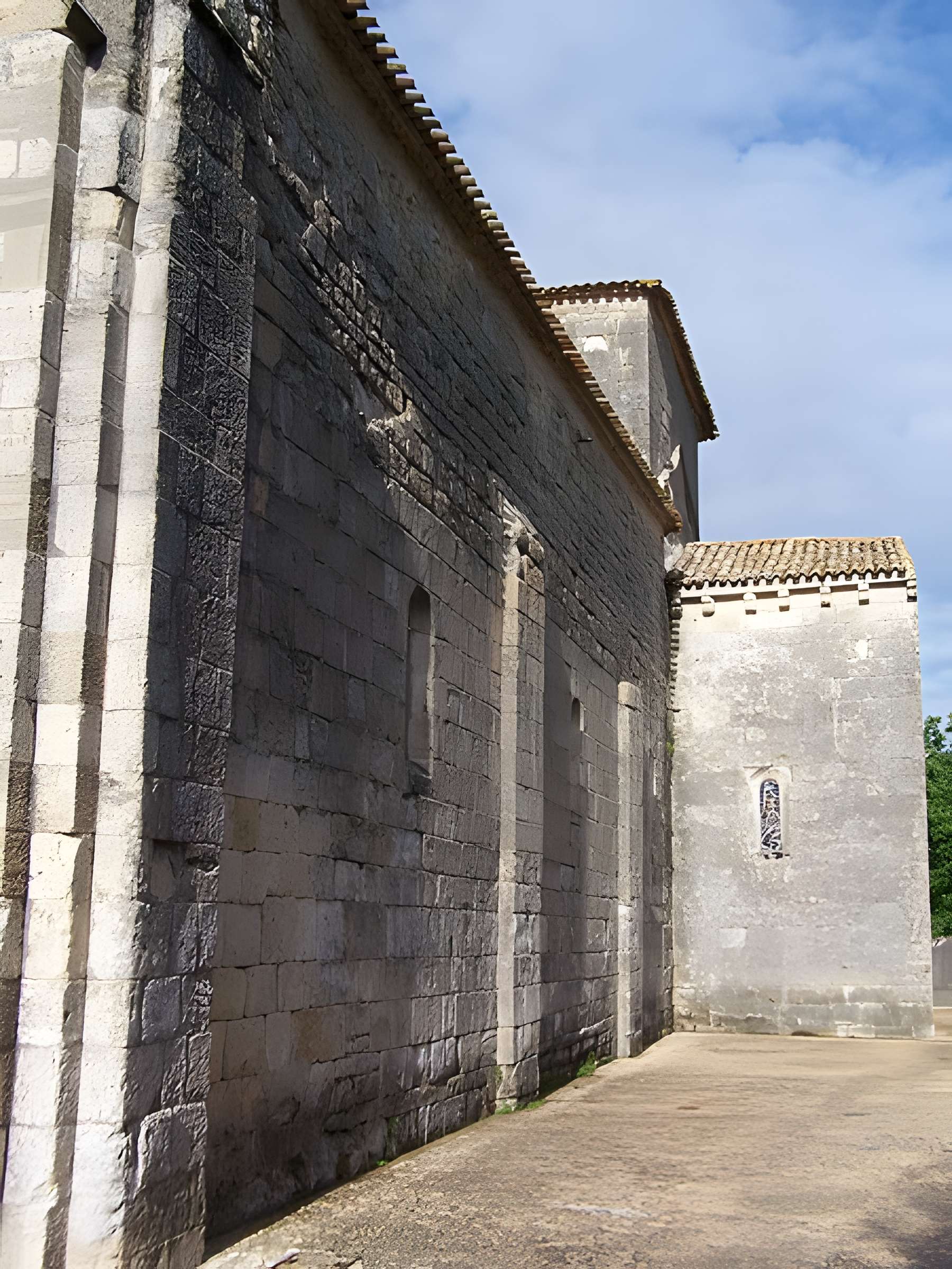 Église Saint-André de Pellegrue