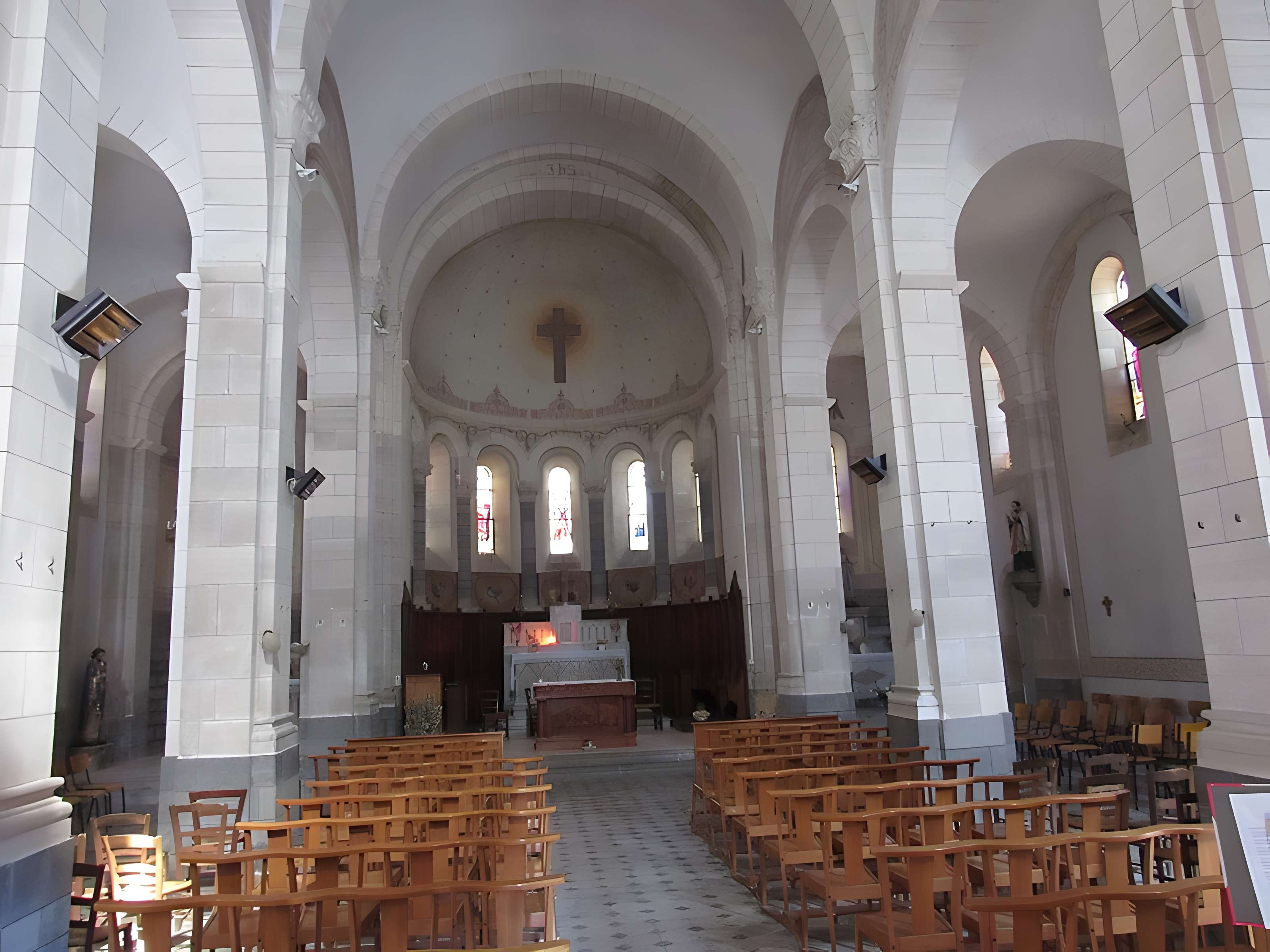 Église Saint-André de Saint-André-de-Cruzières
