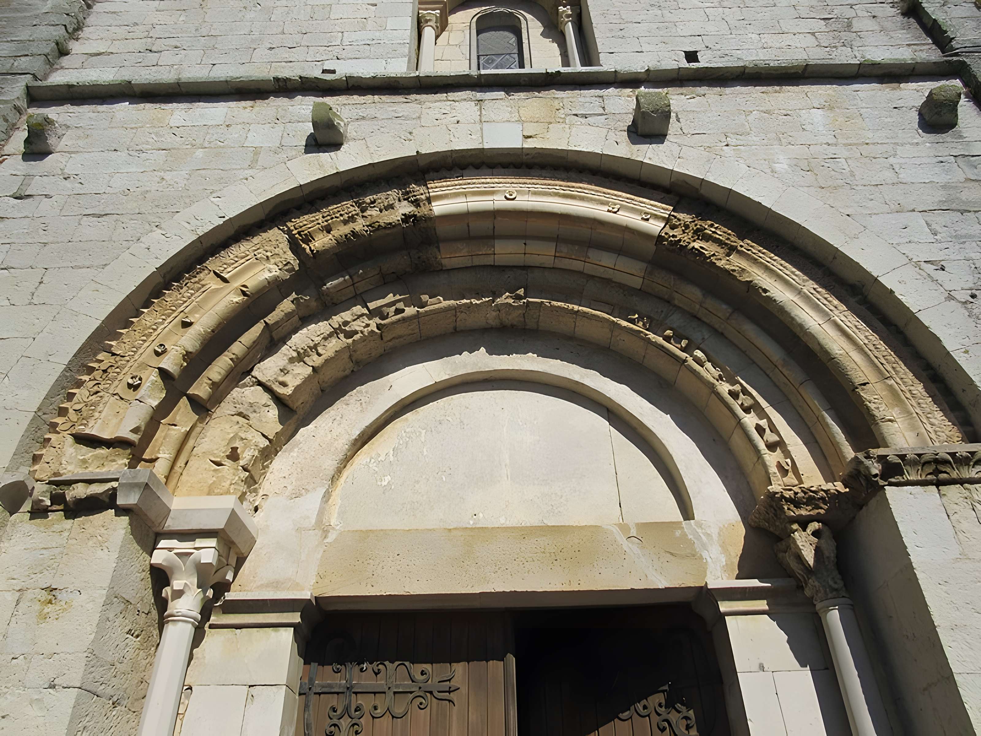 Église Saint-André de Saint-André-de-Cruzières