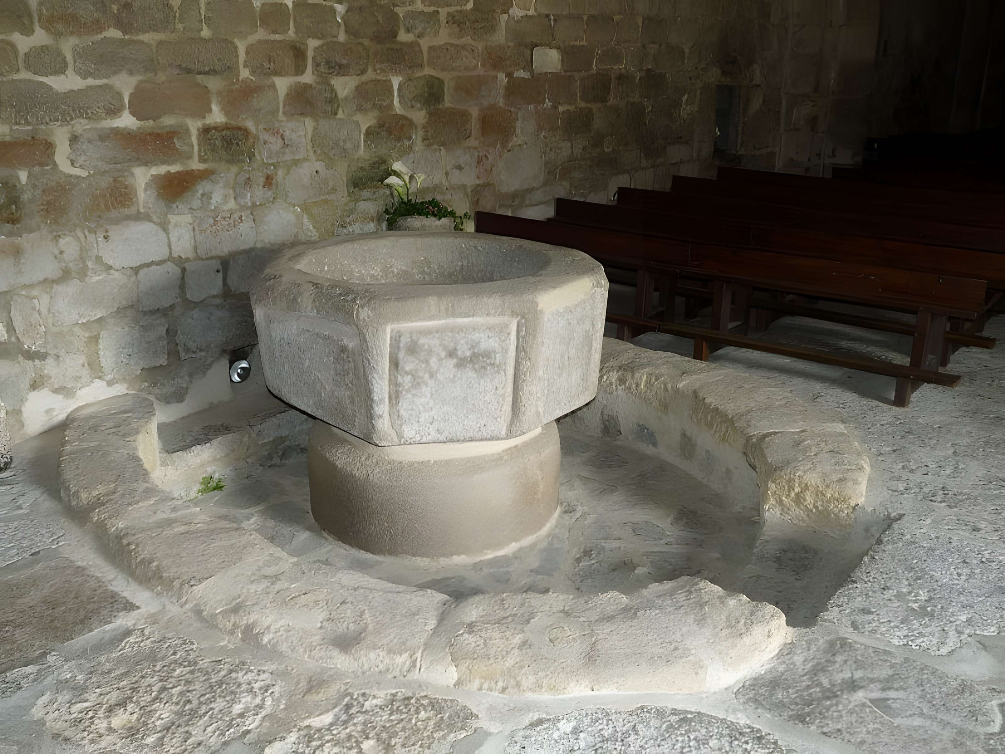 Église Saint-André d'Exideuil 