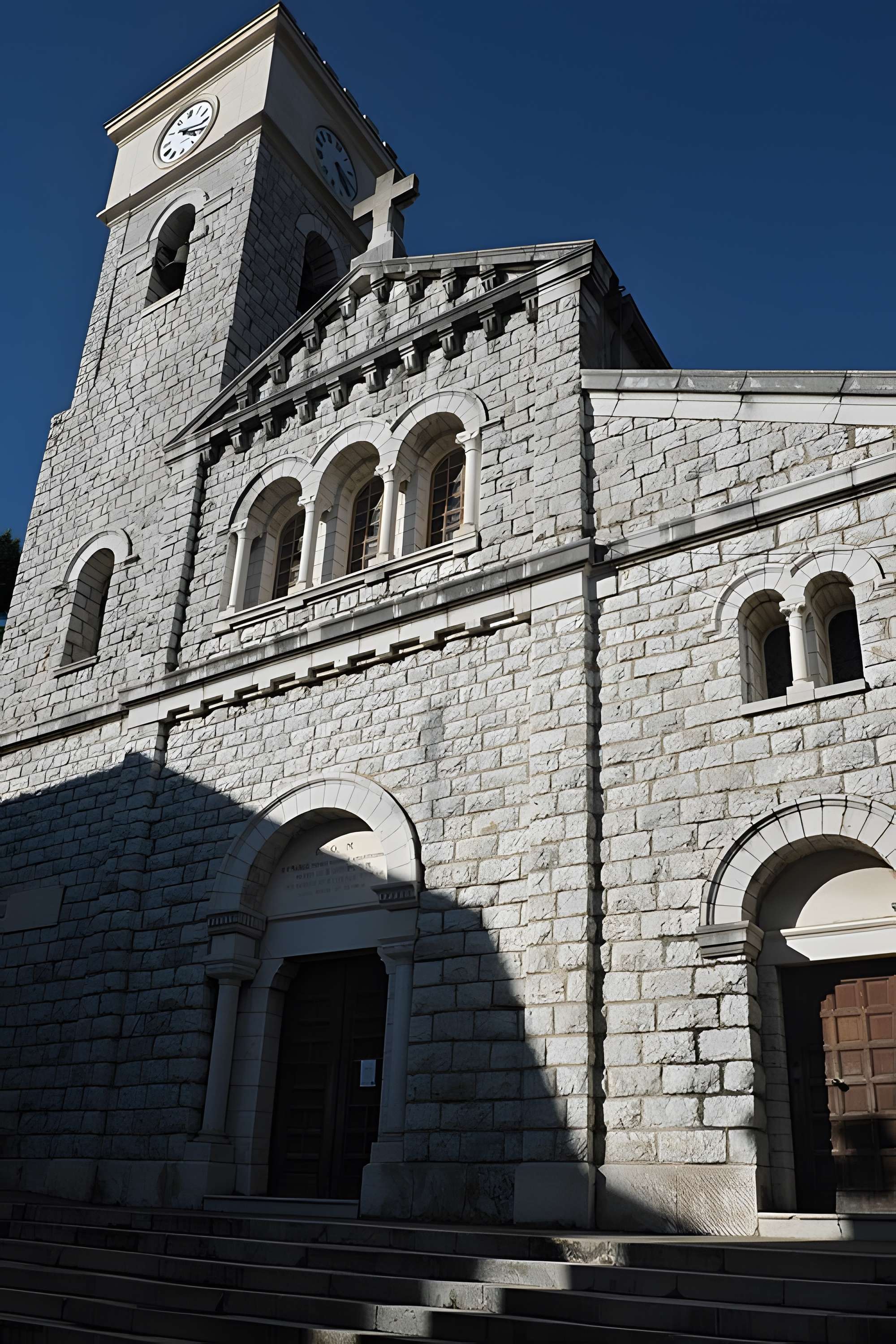 Église Saint-Antonin de Levens