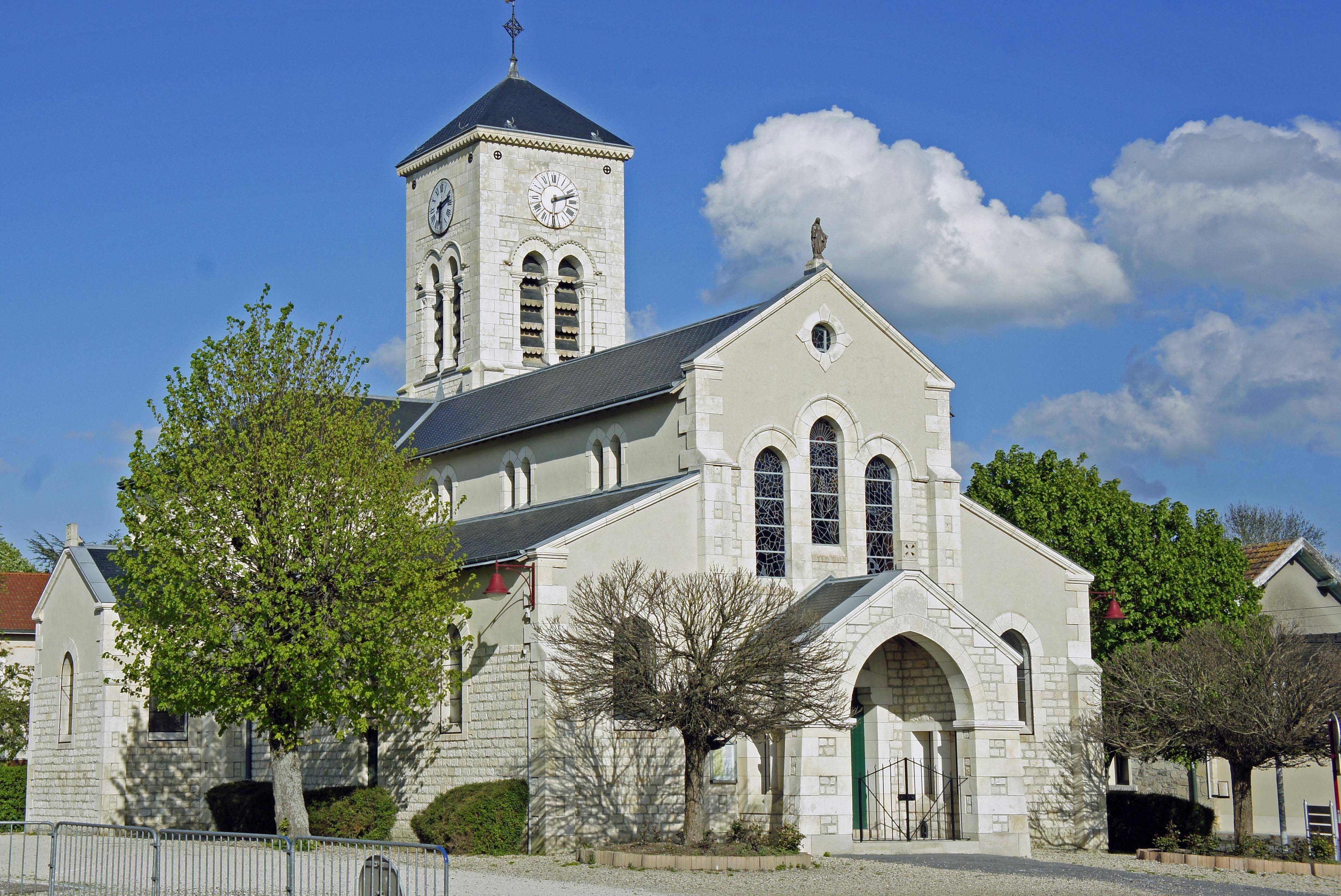 Photo de Église Sainte-Thérèse-des-Grandes-Voies de Courcy