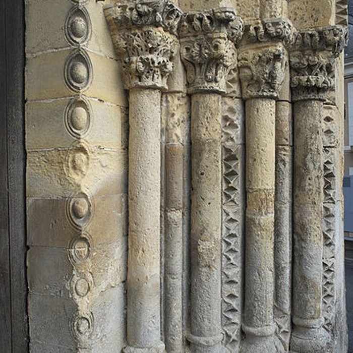 Photo de Église Saint-Aubin de Bazouges-sur-le-Loir