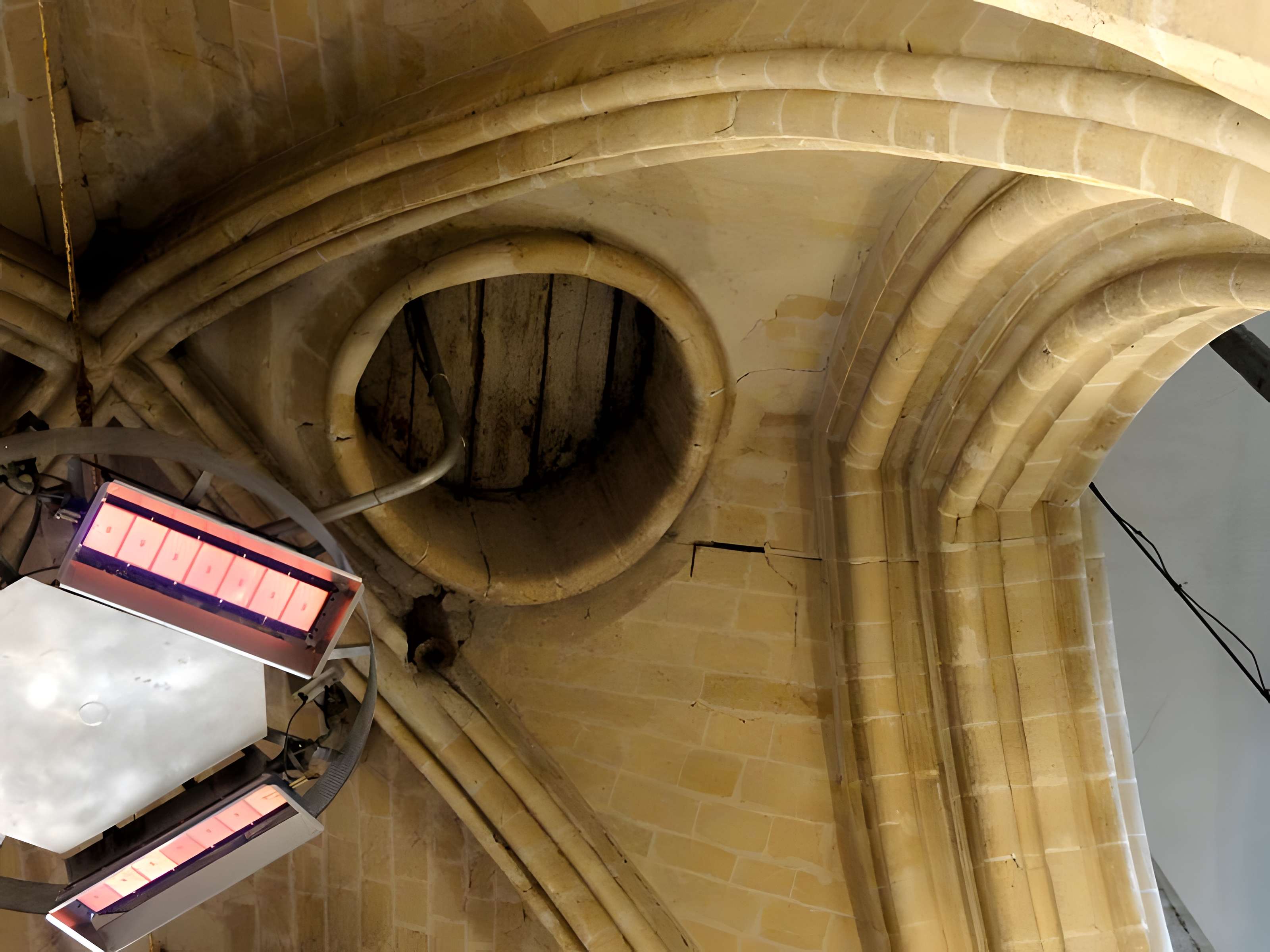 Église Saint-Aubin de Cauffry