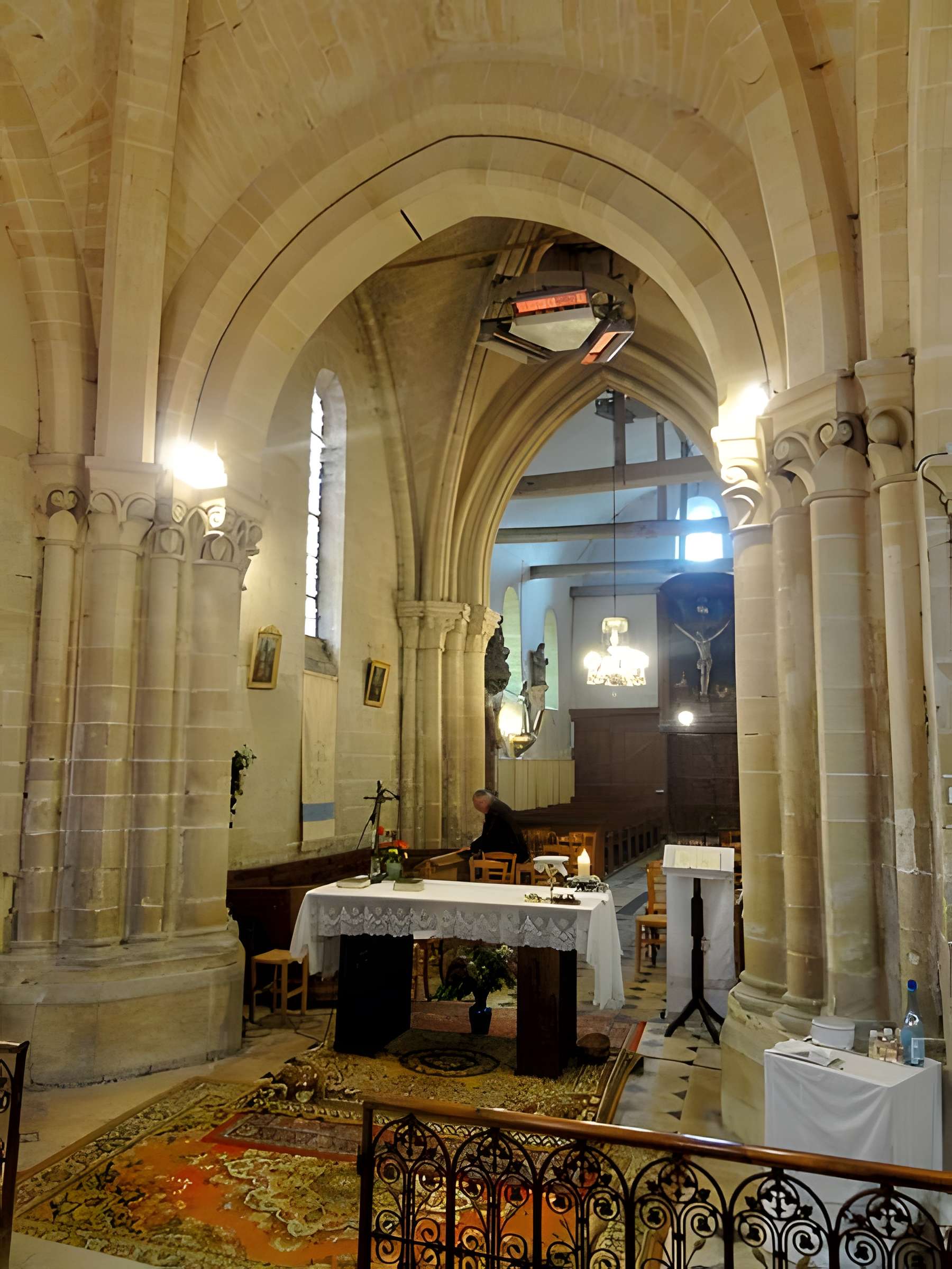 Église Saint-Aubin de Cauffry