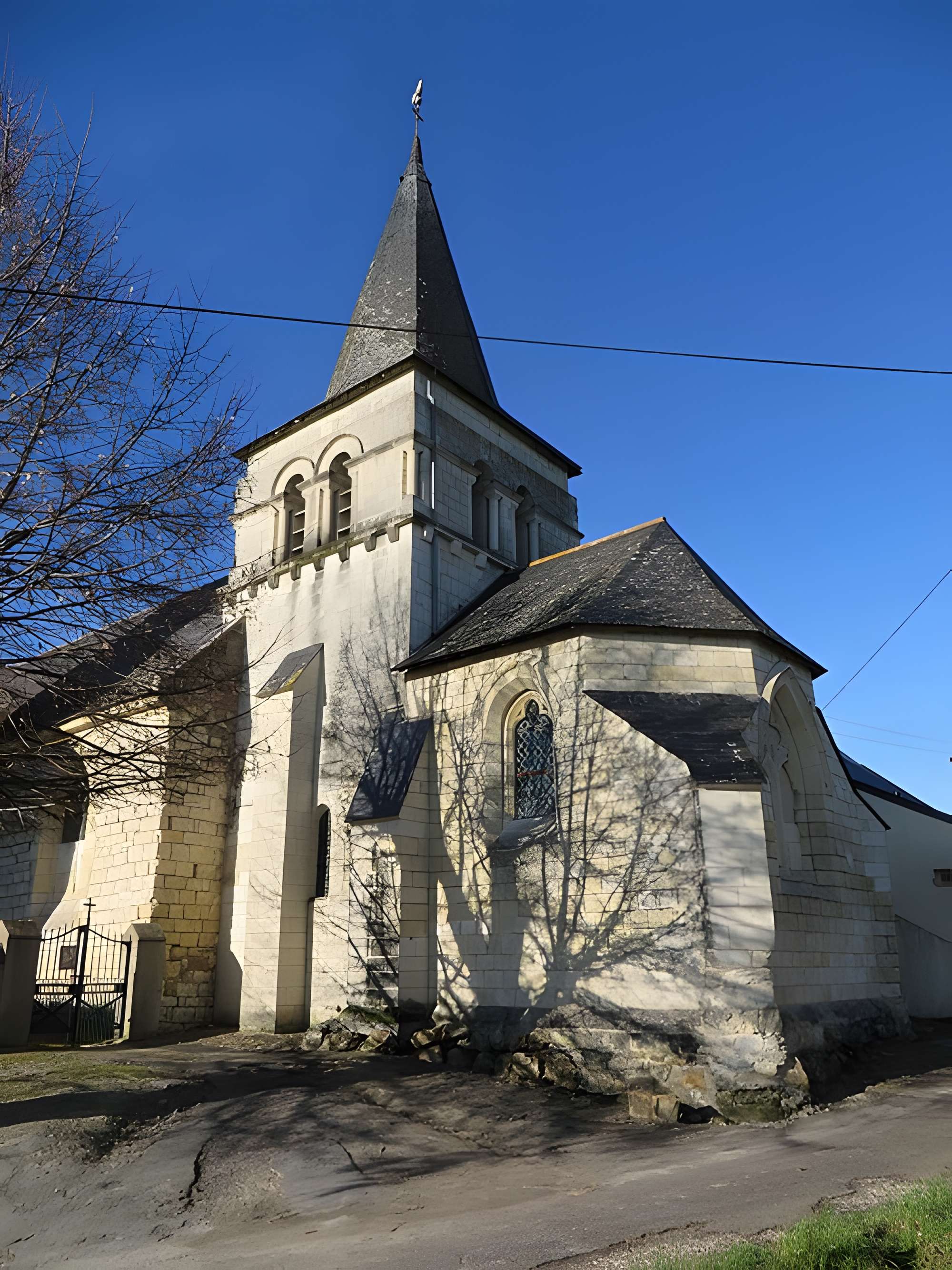 Église Saint-Aubin de Dénezé-sous-Doué