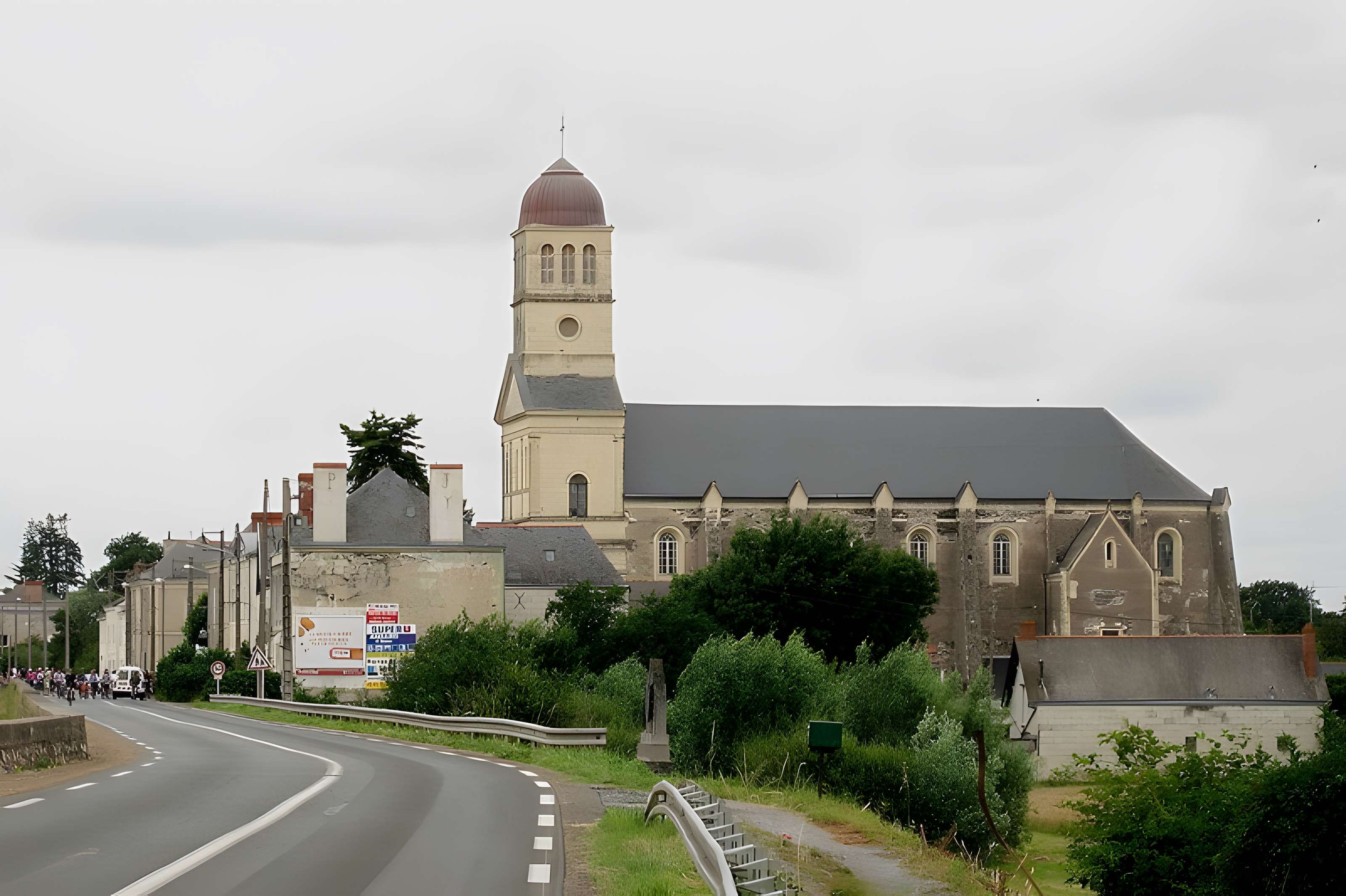 Église Saint-Aubin de La Bohalle 