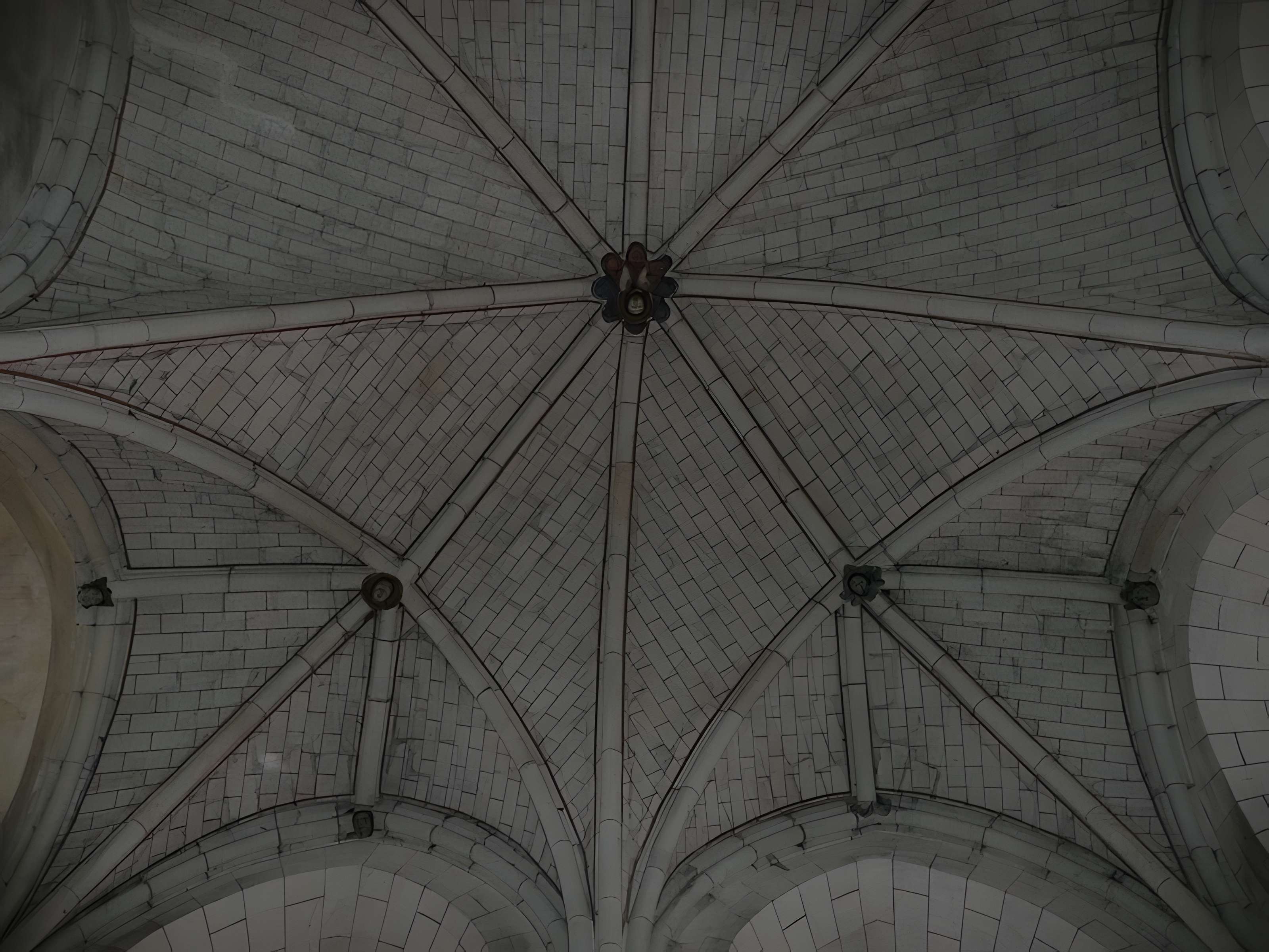 Église Saint-Aubin de Seiches-sur-le-Loir