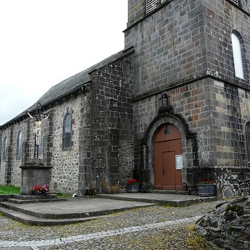 Église Saint-Austremoine à Égliseneuve-dEntraigues