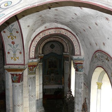 Église Saint-Austremoine à Égliseneuve-dEntraigues