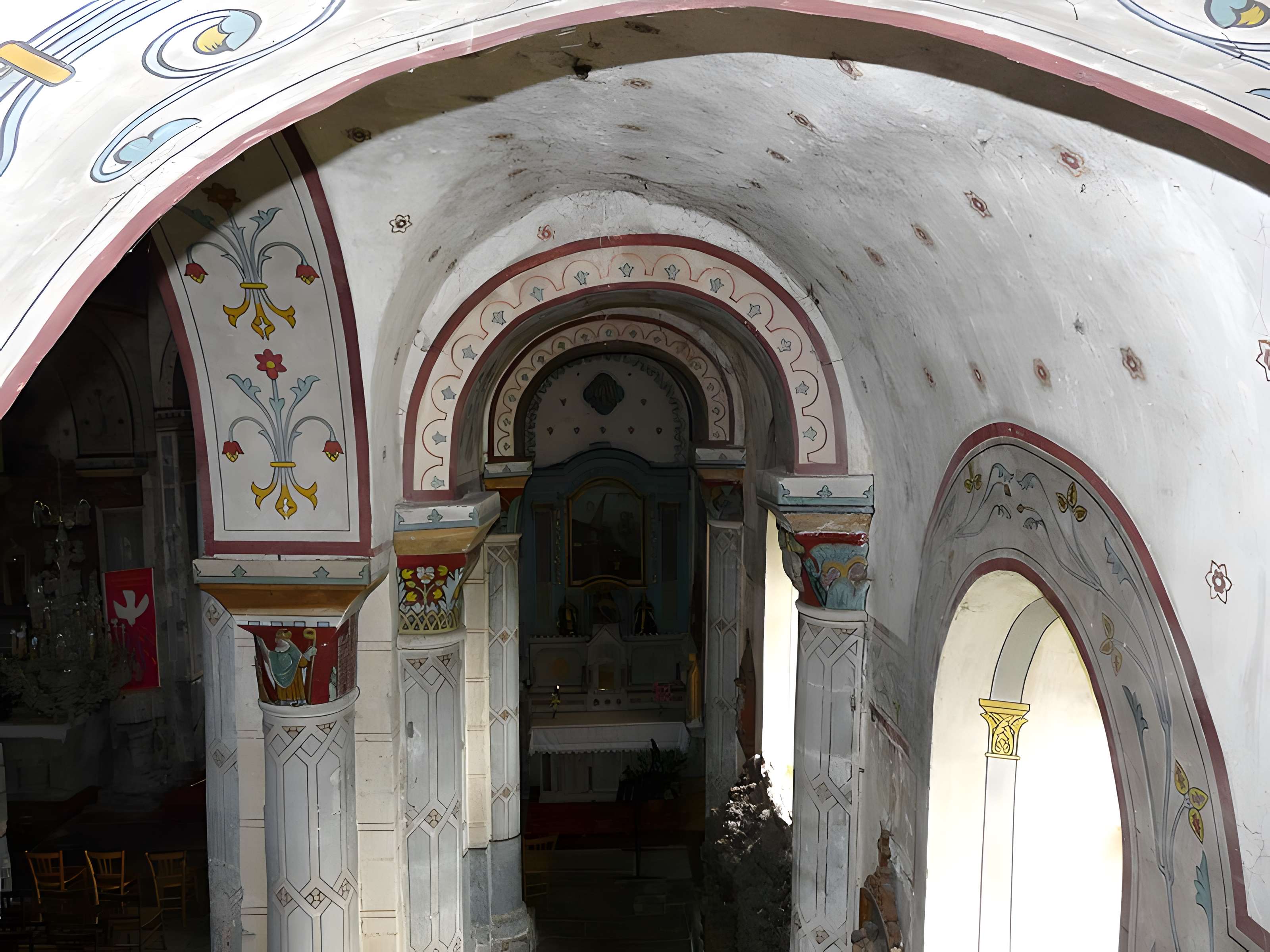 Église Saint-Austremoine à Égliseneuve-d'Entraigues