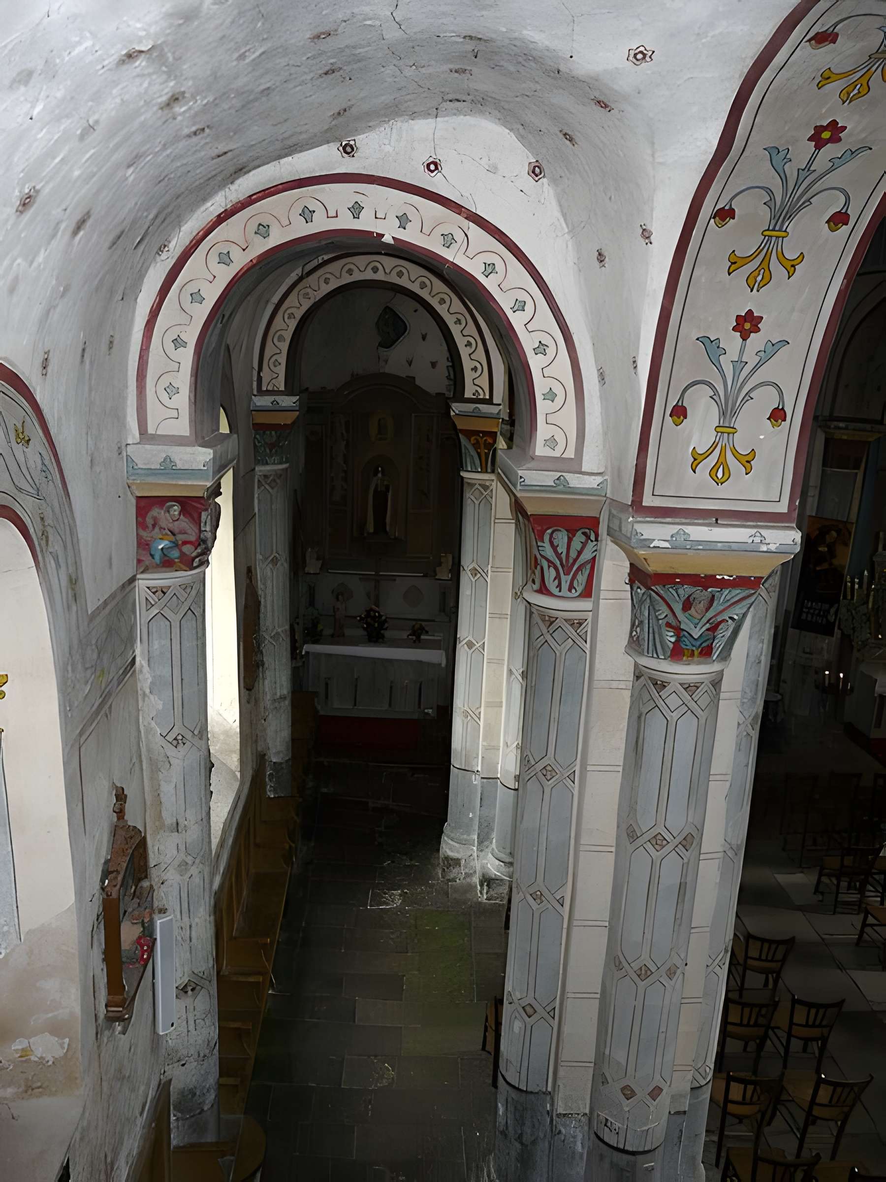 Église Saint-Austremoine à Égliseneuve-d'Entraigues