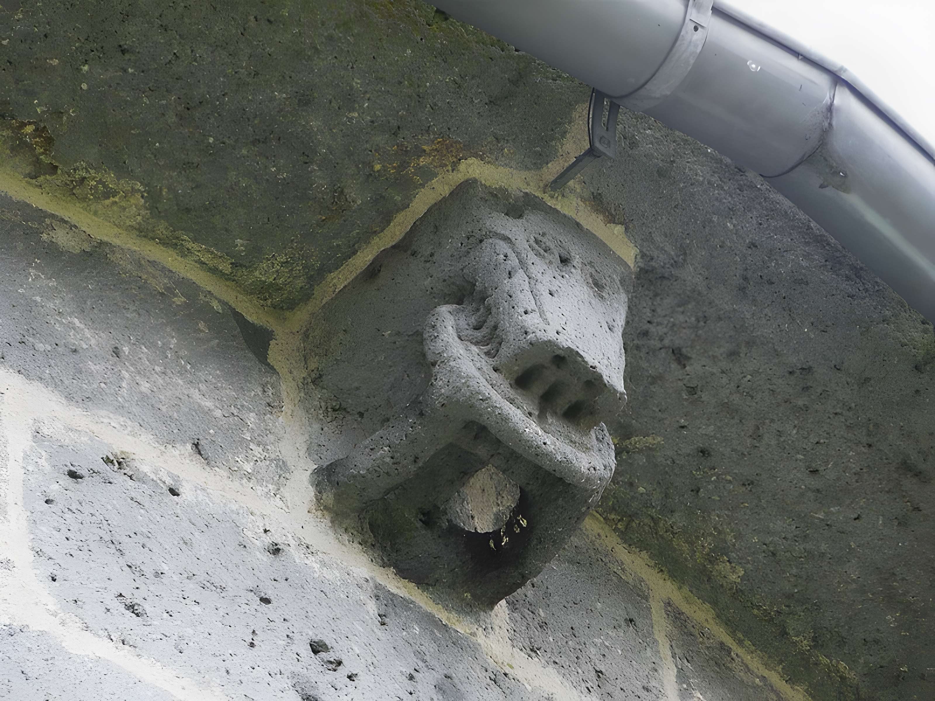 Église Saint-Austremoine à Égliseneuve-d'Entraigues