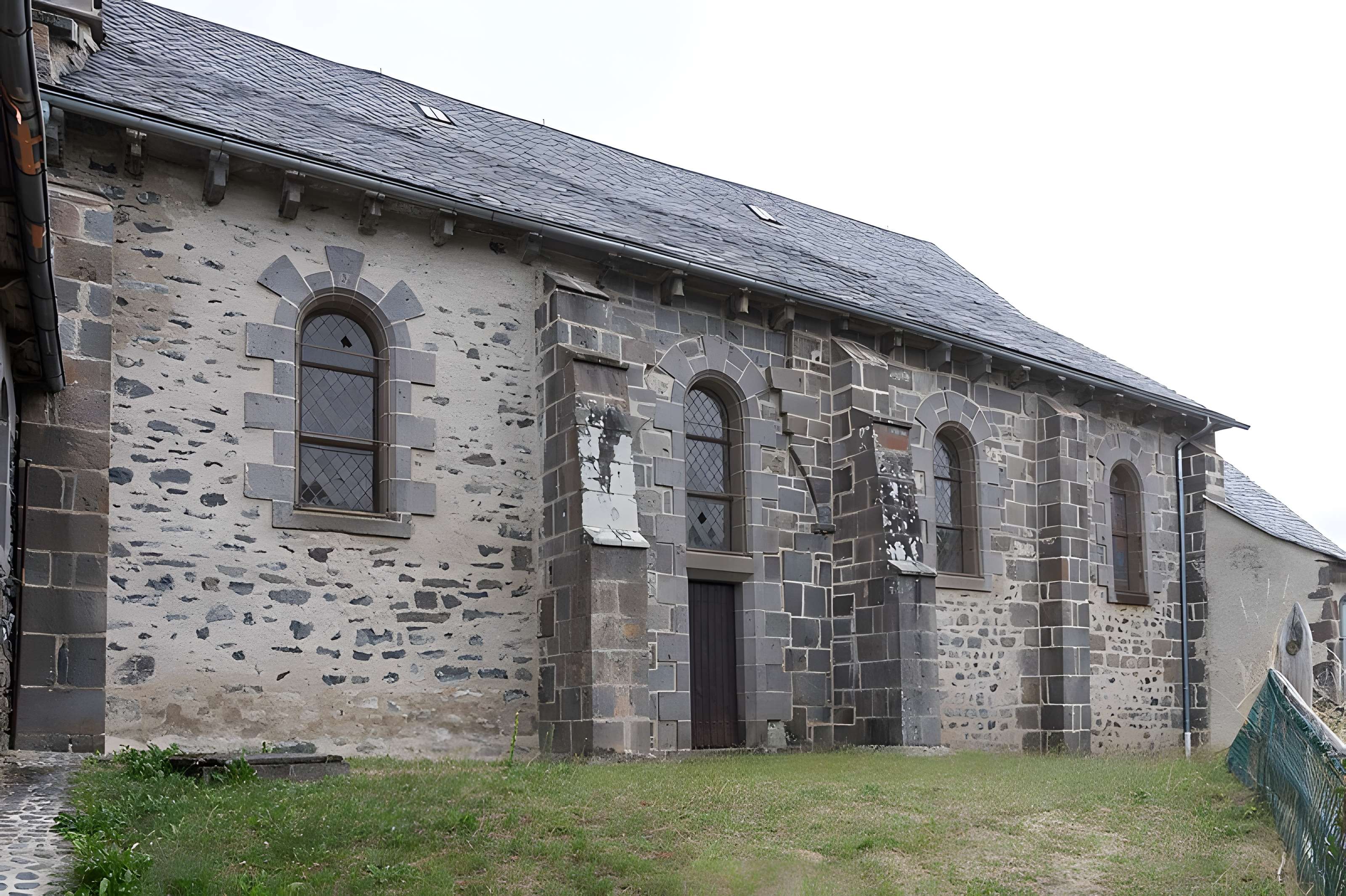 Église Saint-Austremoine à Égliseneuve-d'Entraigues