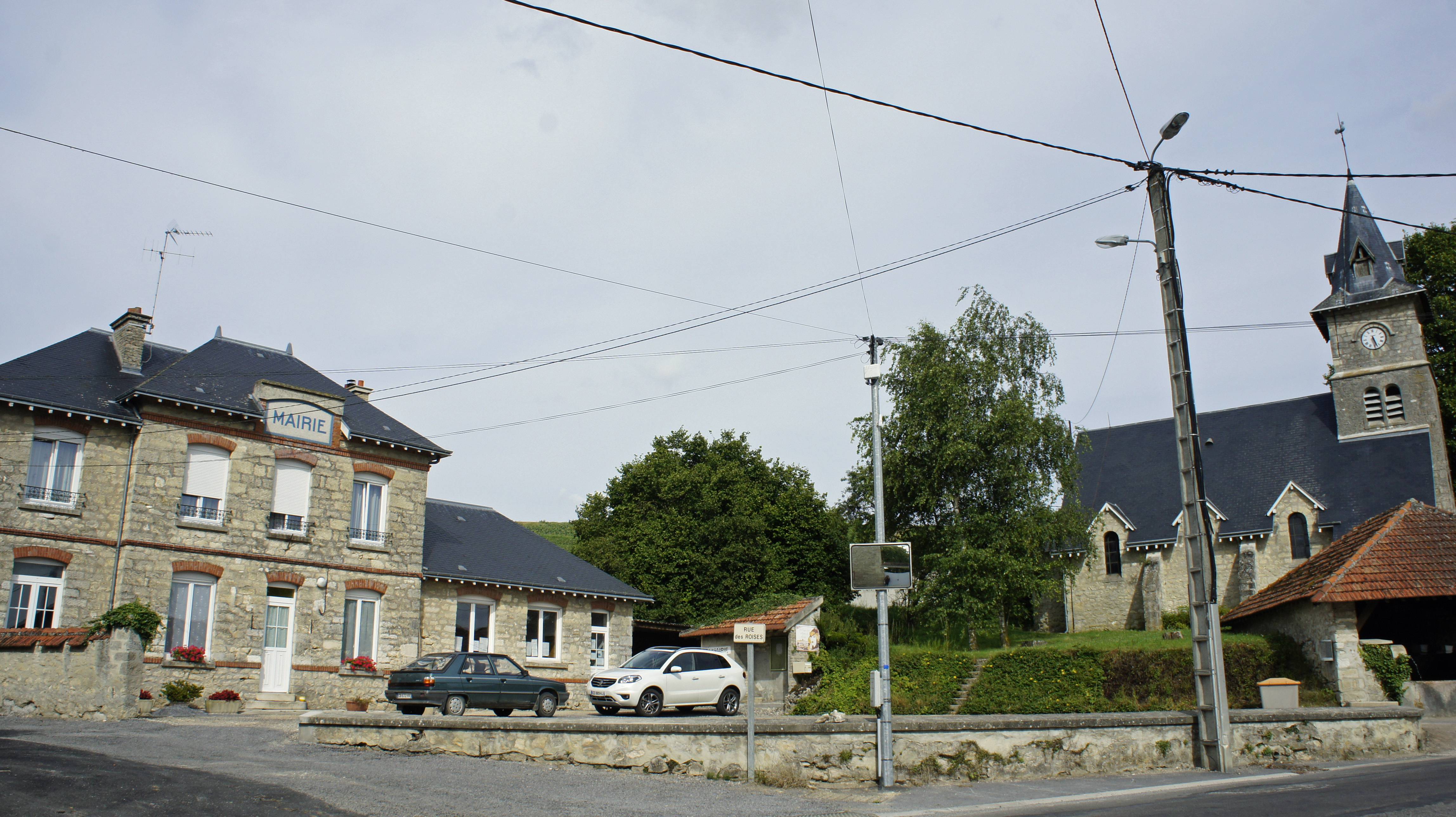 Photo de 聖ニカイズ教会 メリー・プレミティ