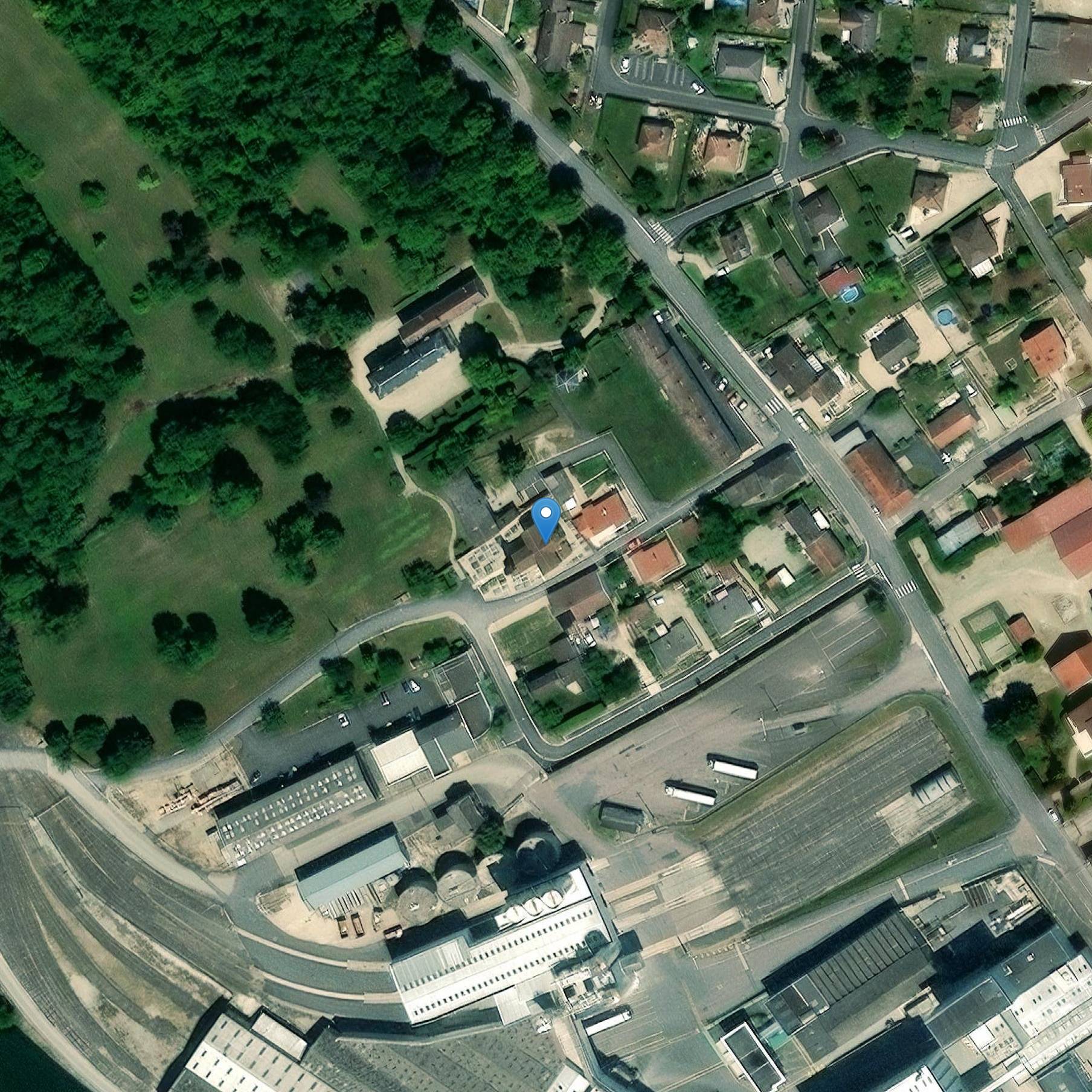 Photo de 聖ペテロ教会とオミー聖パウロ