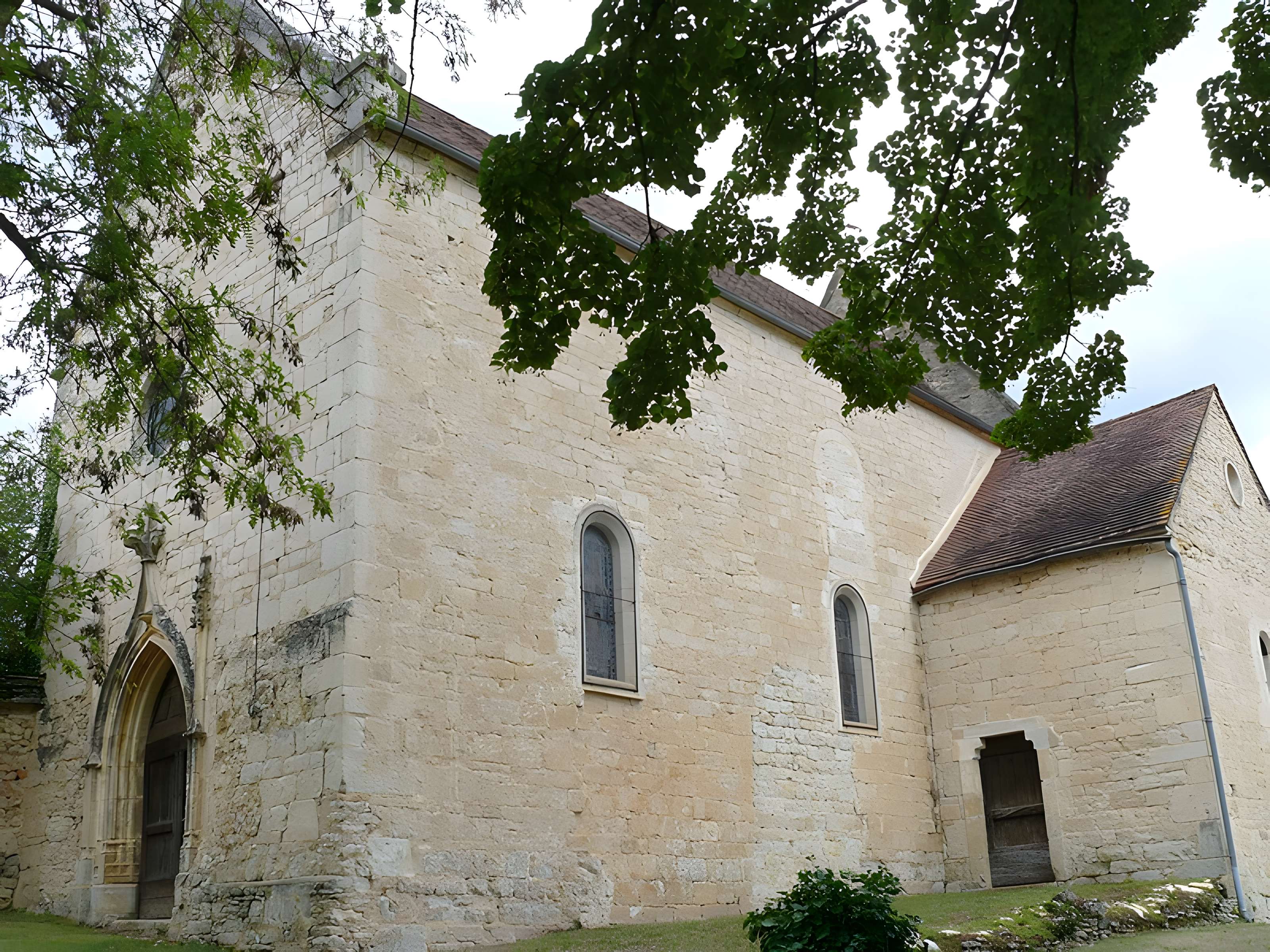 Église Saint-Barthélemy de Bouzic