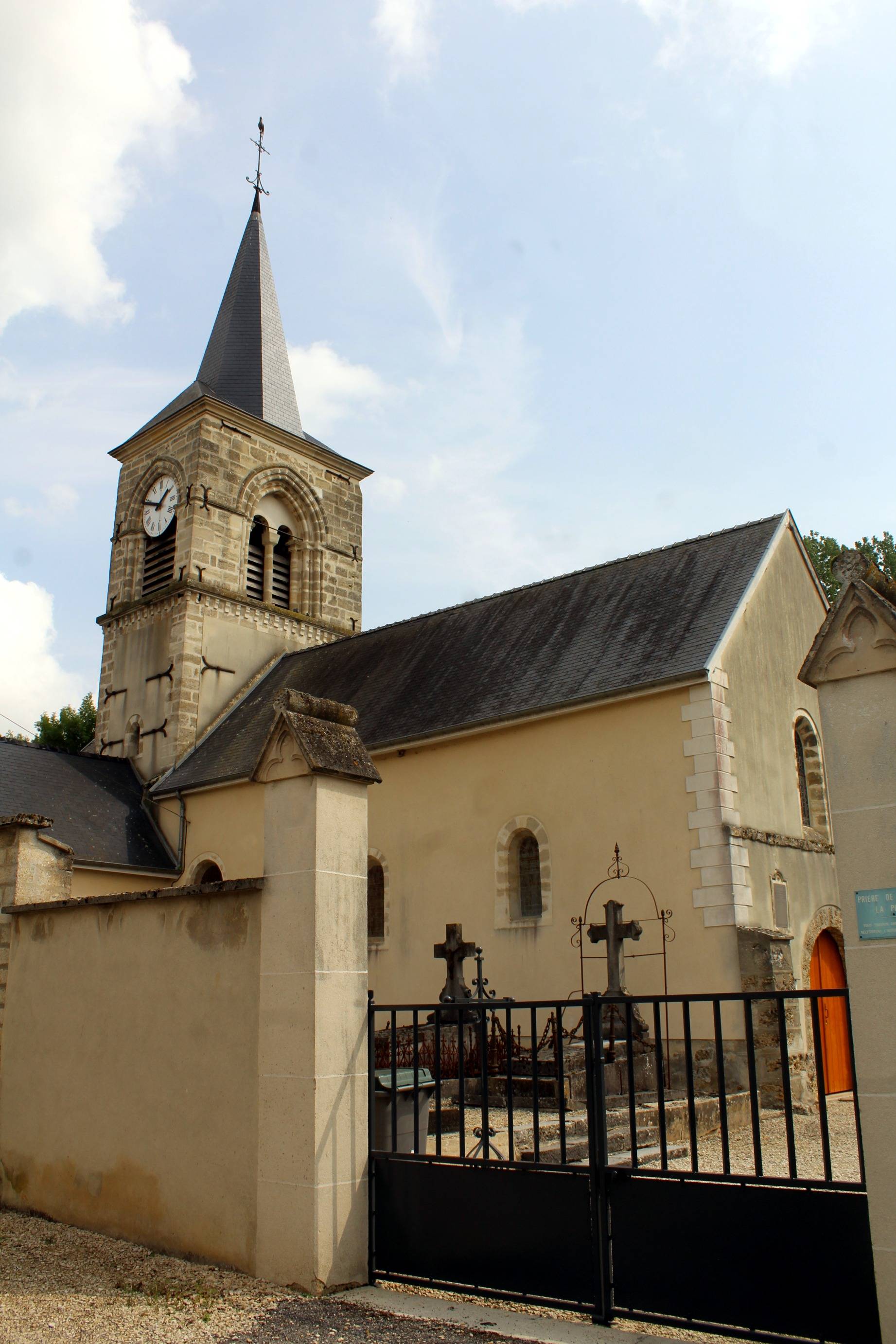 Photo de Saint-Hilaire Kirche von Rateières