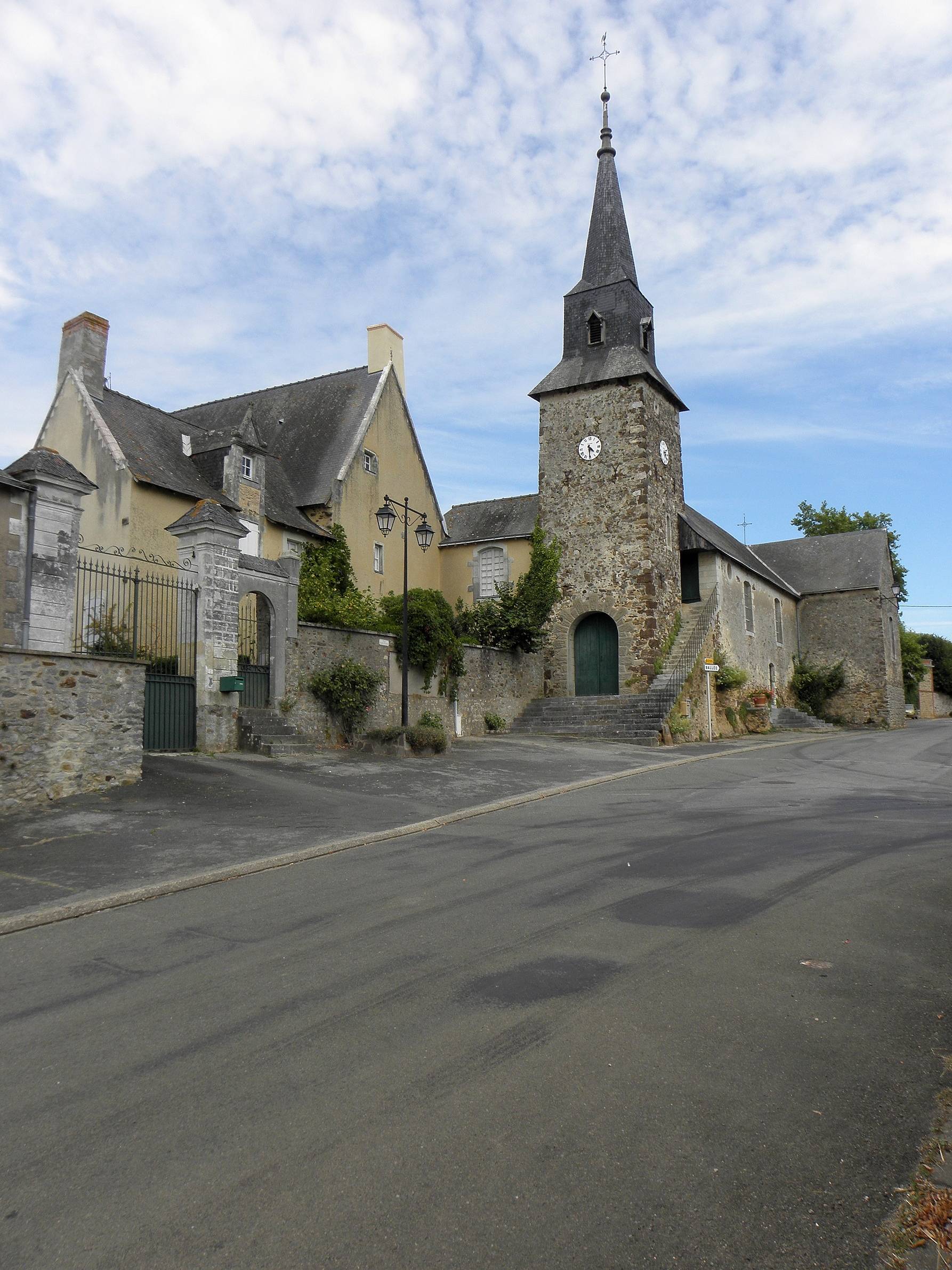 Photo de Église Saint-Saturnin de Beaumont-Pied-de-Bœuf