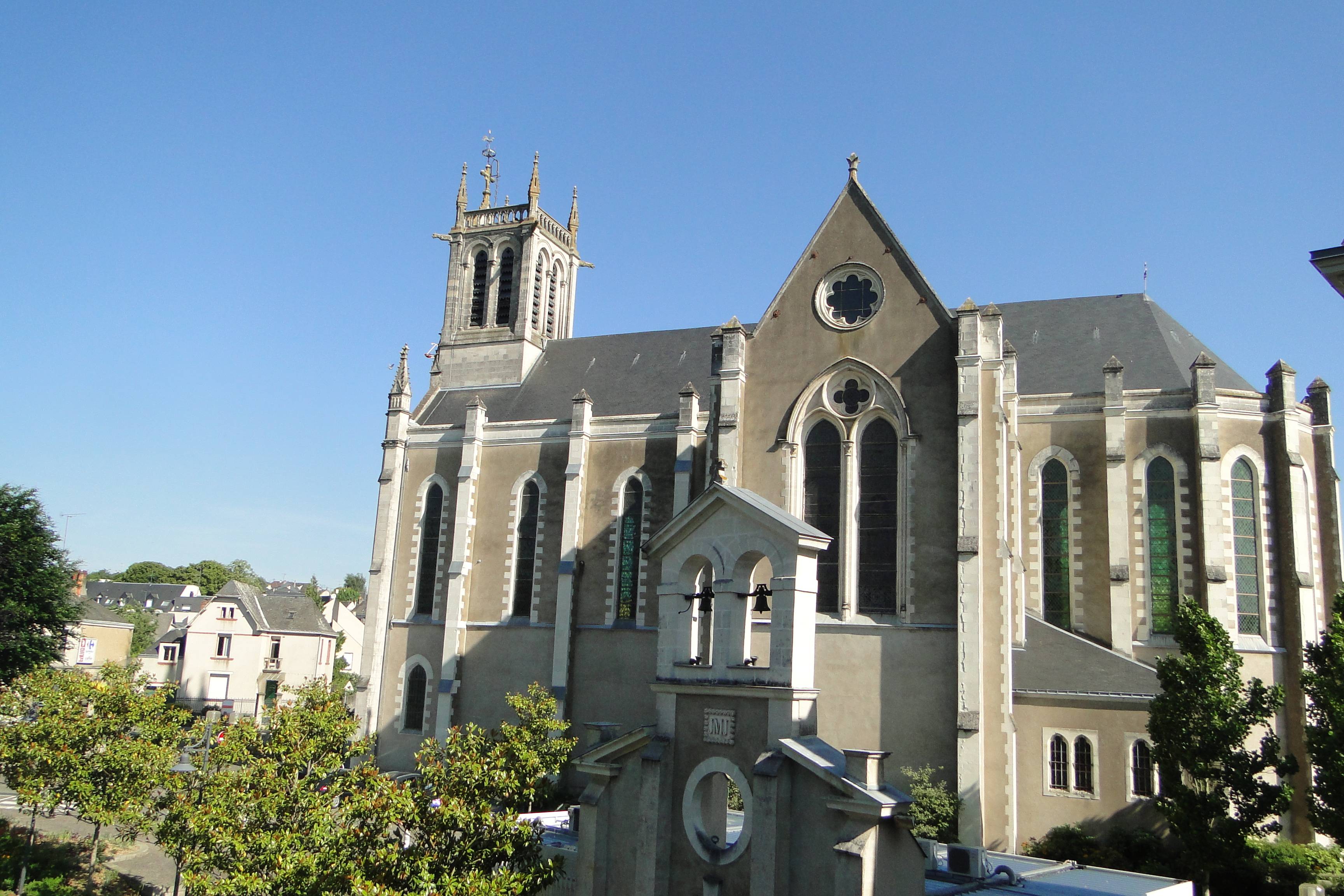 Photo de Église Saint-Pierre de Changé