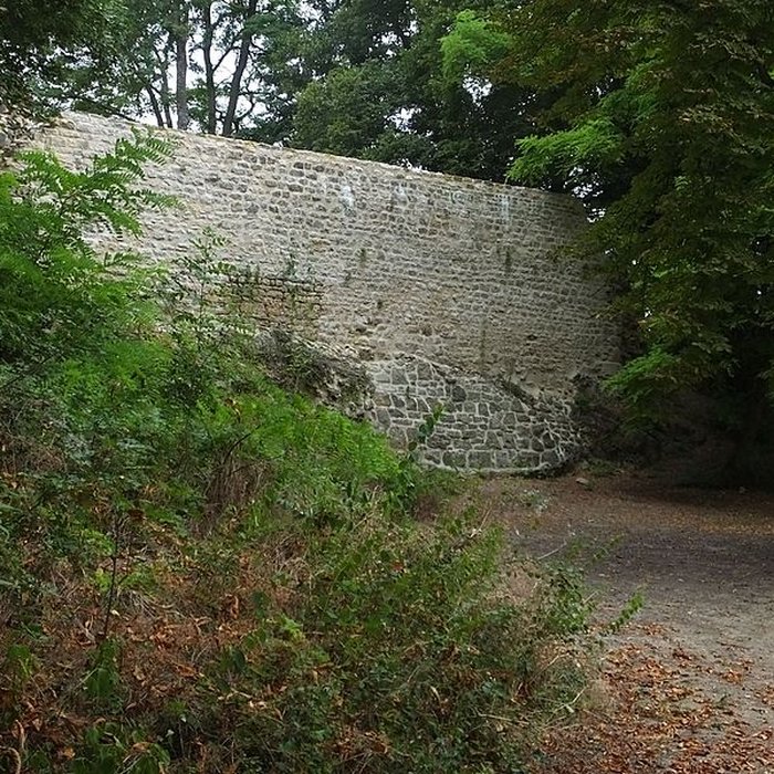 Photo de Château de Montrond à Saint-Amand-Montrond