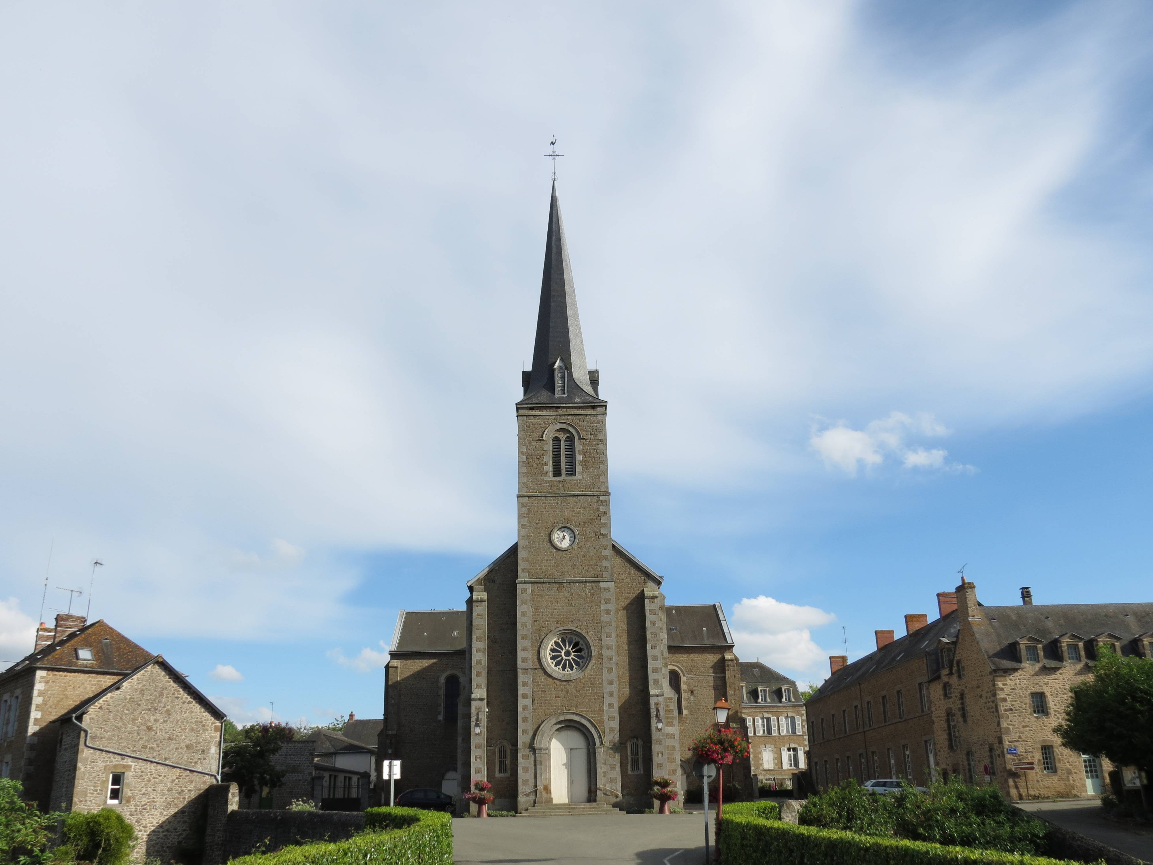 Photo de Église Saint-Fraimbault de Saint-Fraimbault-de-Lassay