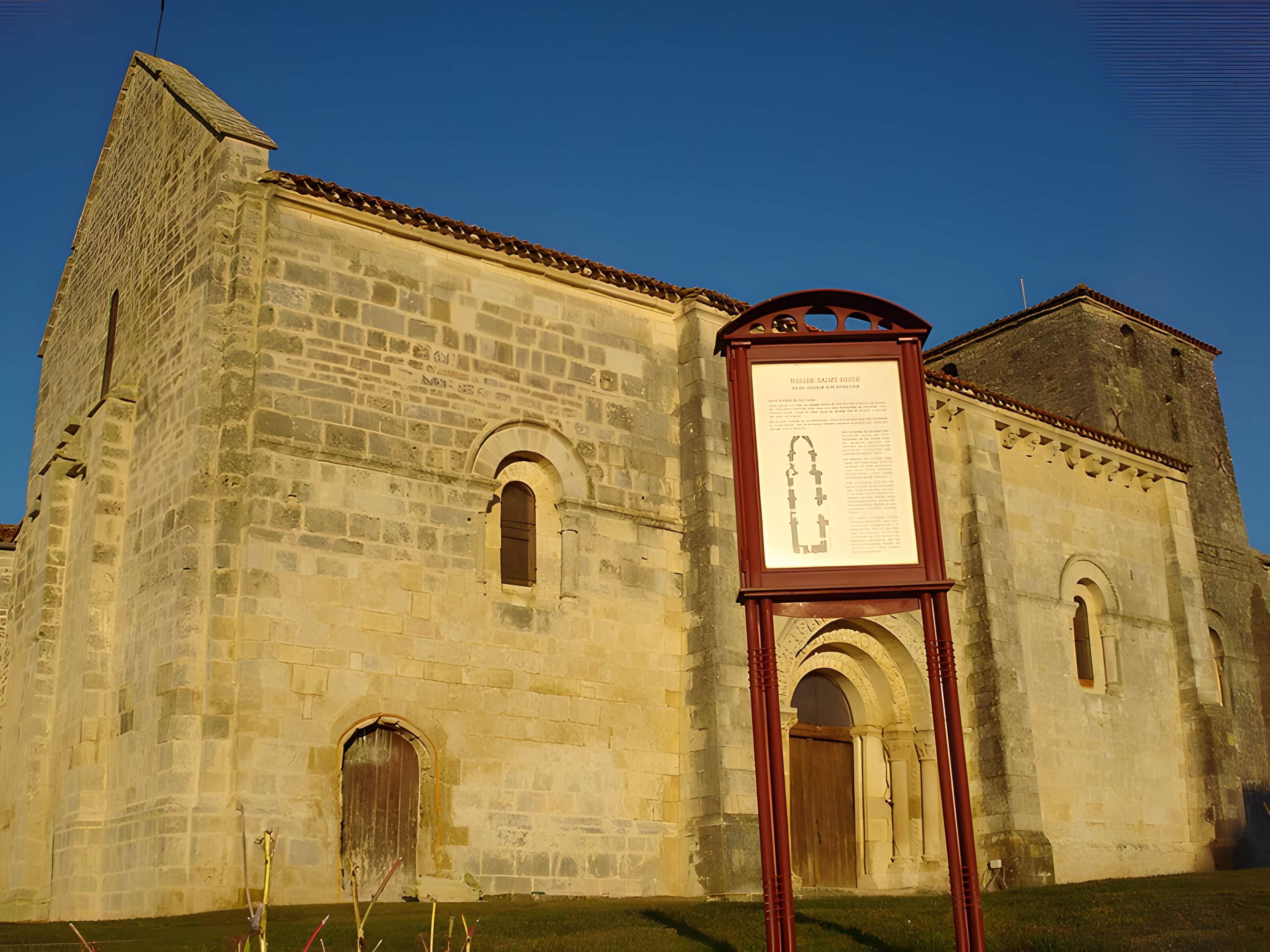 Église Saint-Brice de Saint-Mandé-sur-Brédoire