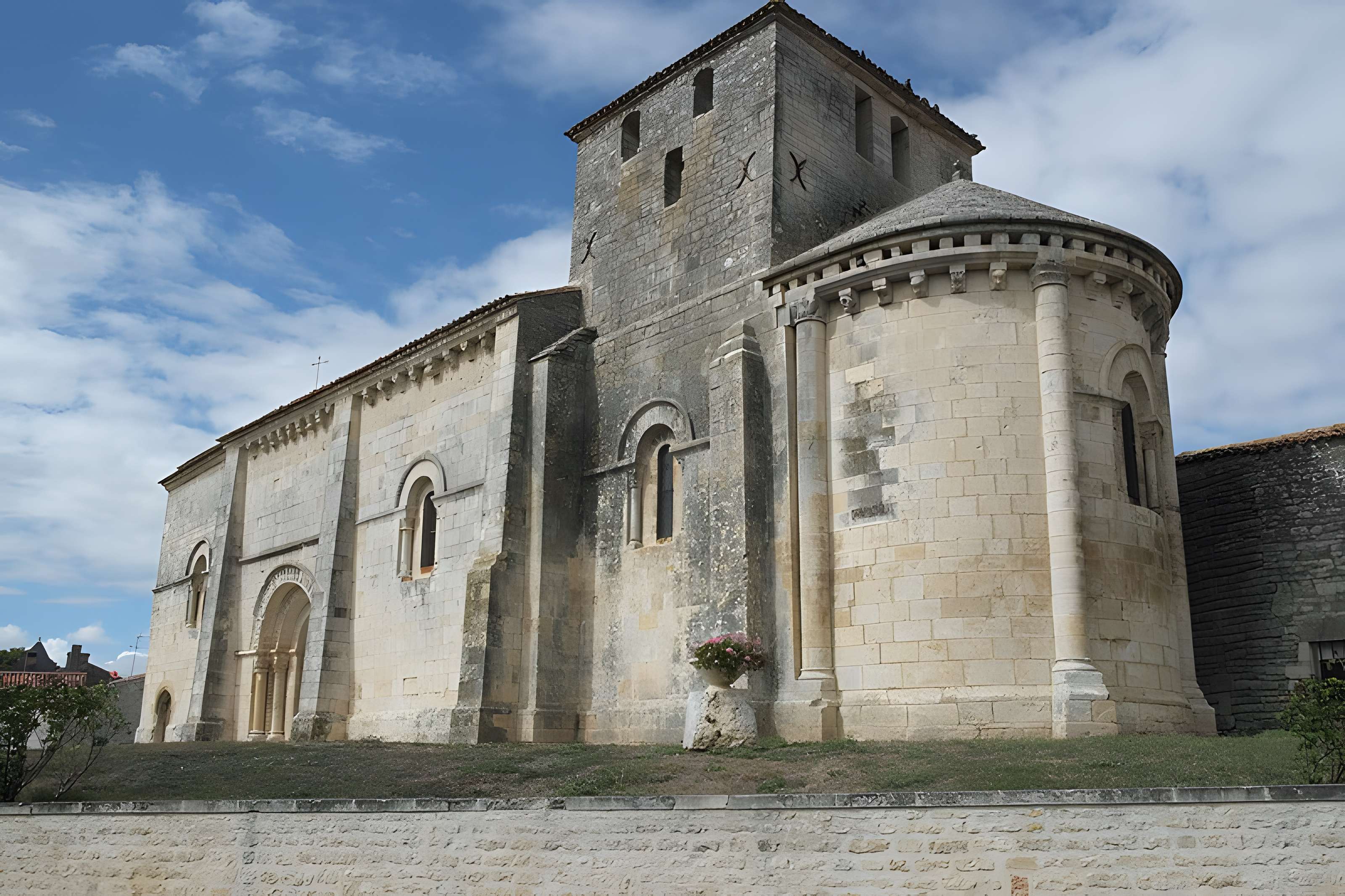 Église Saint-Brice de Saint-Mandé-sur-Brédoire