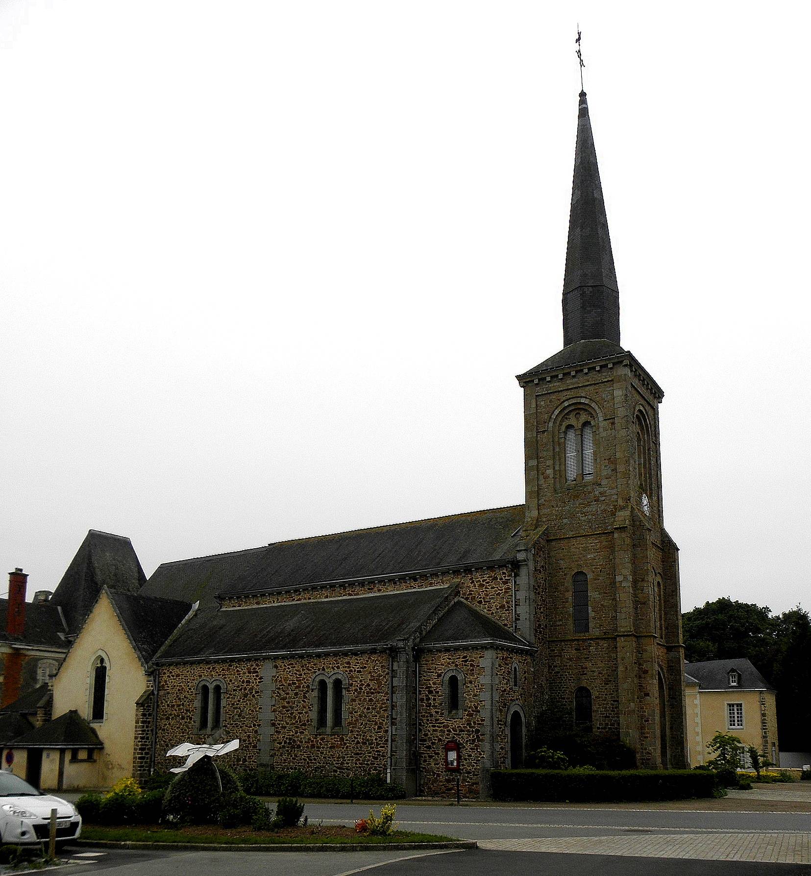 Photo de Saint-Paterne Church of Saint-Poix